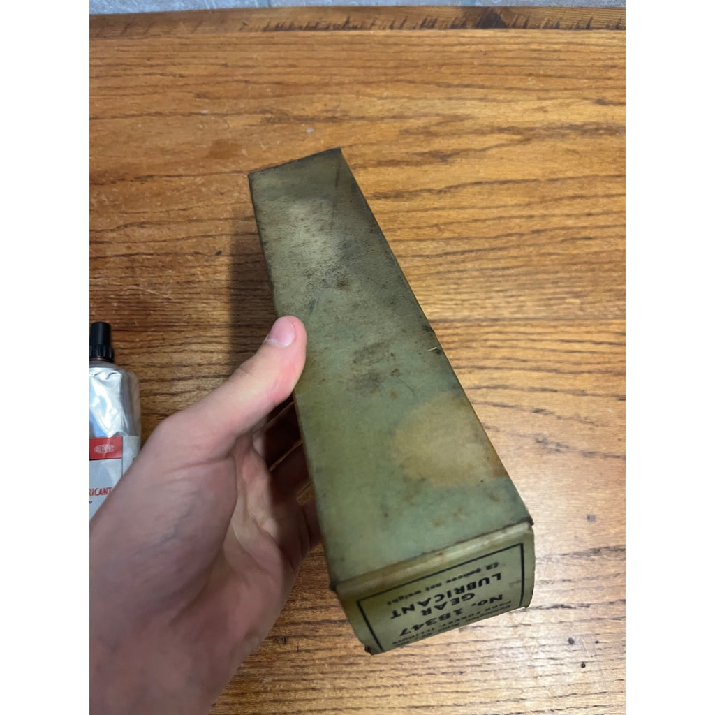 REMINGTON ARMS CO Vintage No 18347 Tool & Chainsaw GEAR LUBRICANT in Box