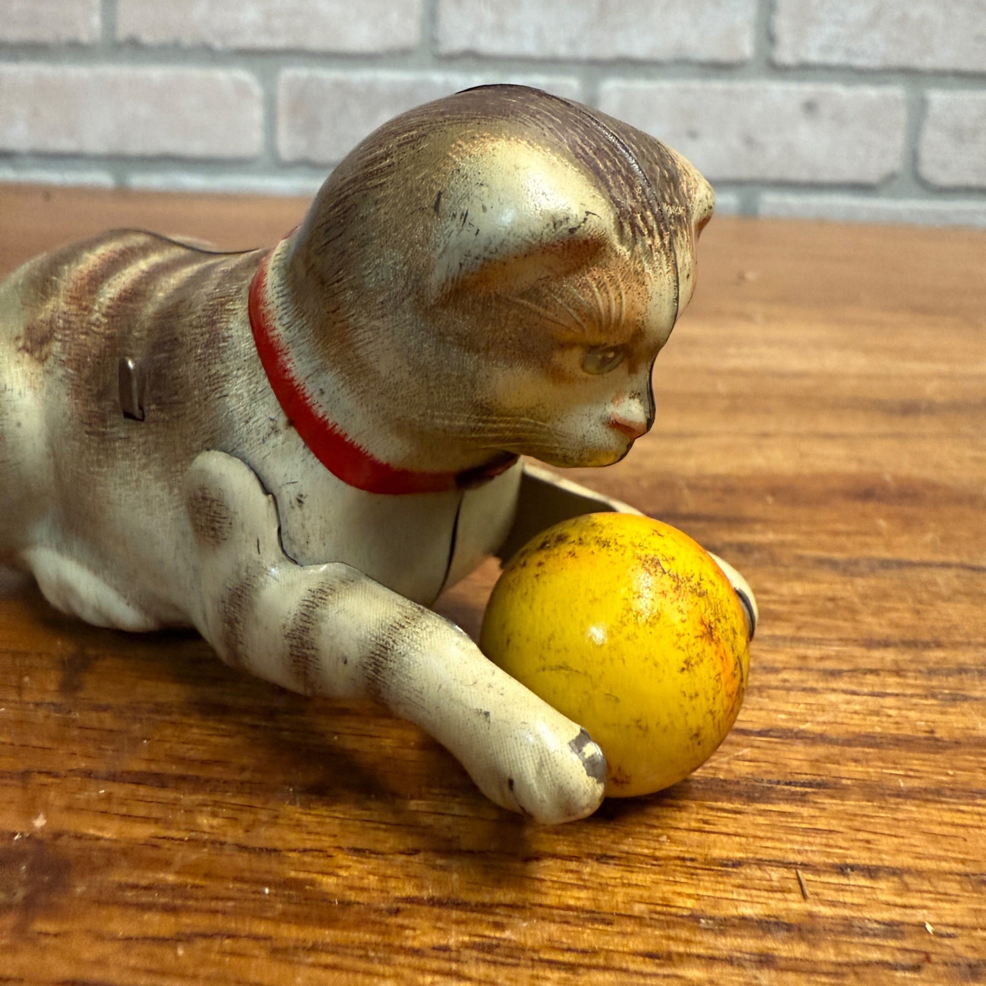 Vintage 1940s UZ Zone Germany Tin Litho Windup Toy Cat w/ Ball