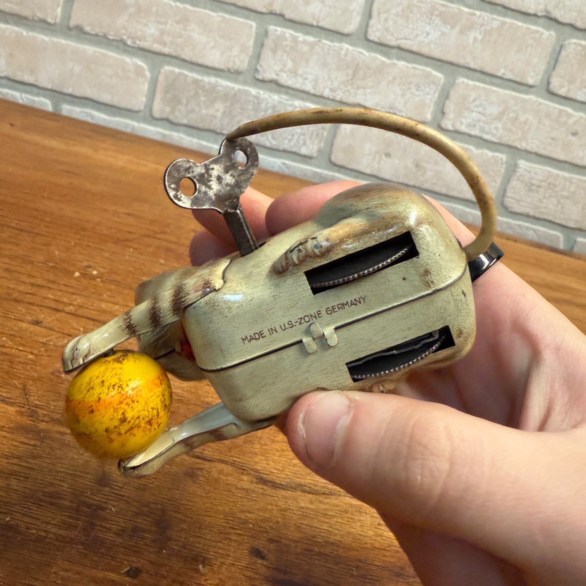 Vintage 1940s UZ Zone Germany Tin Litho Windup Toy Cat w/ Ball