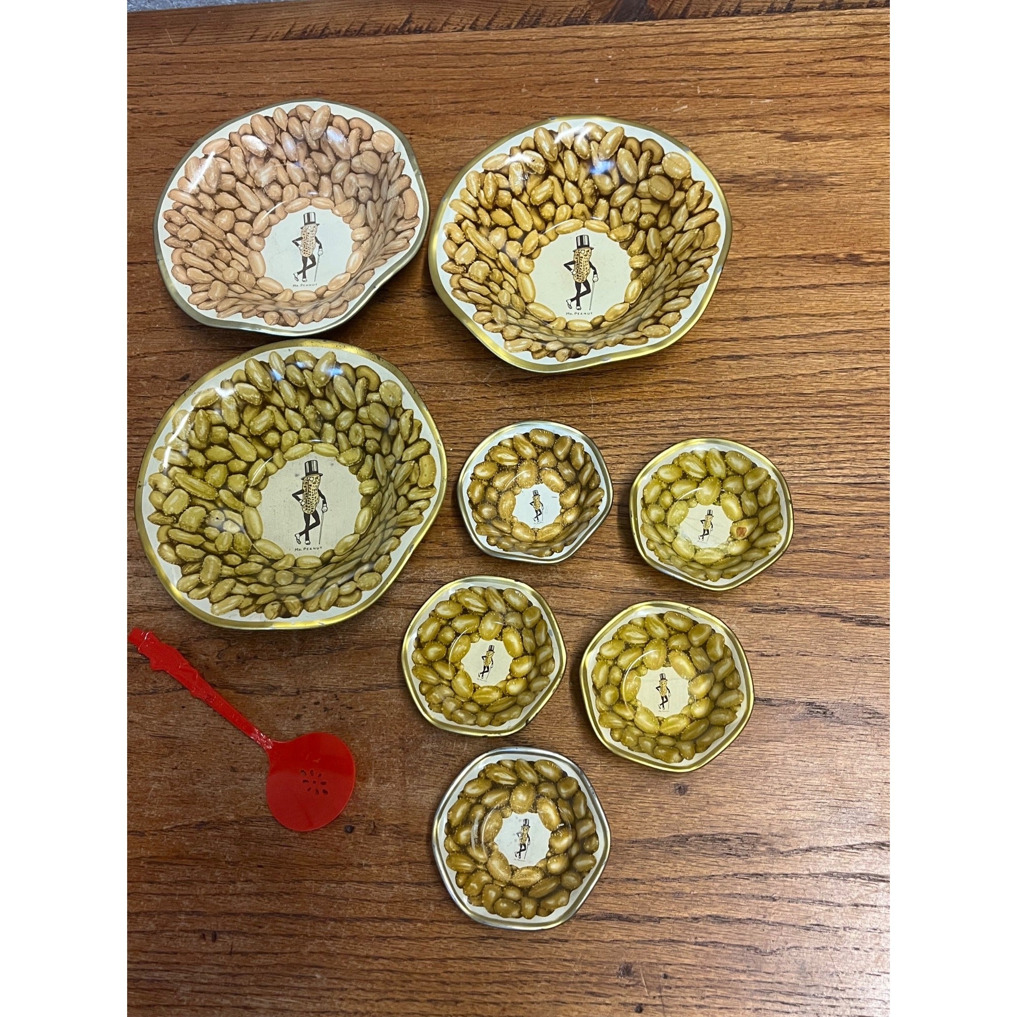 Vintage 1939 Worlds Fair Mr Peanuts Planters Tin Litho Lot Snack Bowls & Spoon
