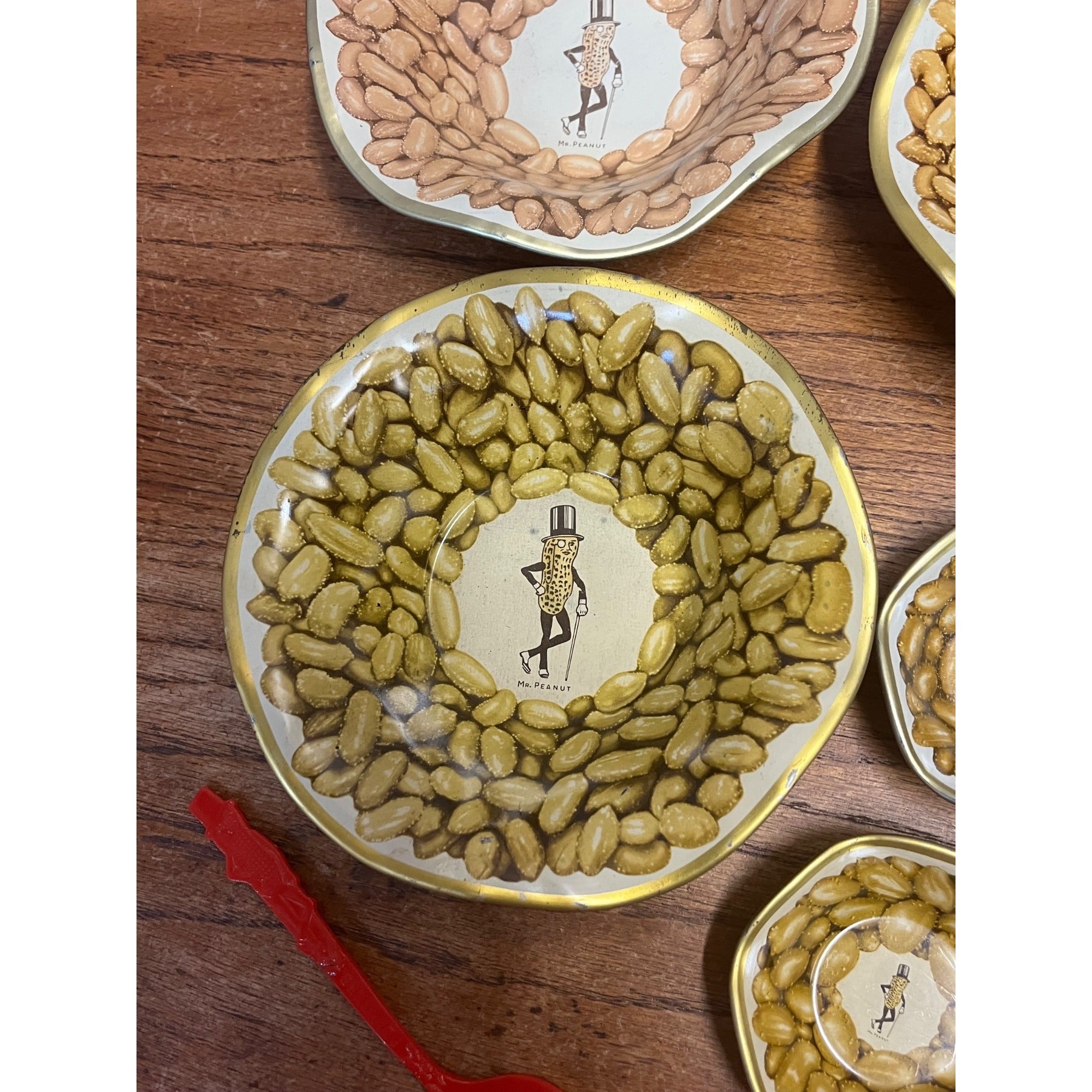 Vintage 1939 Worlds Fair Mr Peanuts Planters Tin Litho Lot Snack Bowls & Spoon