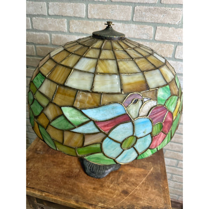 ANTIQUE MILLER LEADED STAINED SLAG GLASS "BIRD" SHADE LAMP W/ MOE BRIDGES BASE