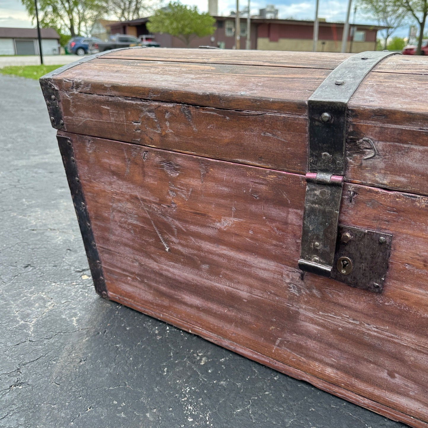 Antique Primitive Hunchback Immigrants Wooden Trunk w/ Key