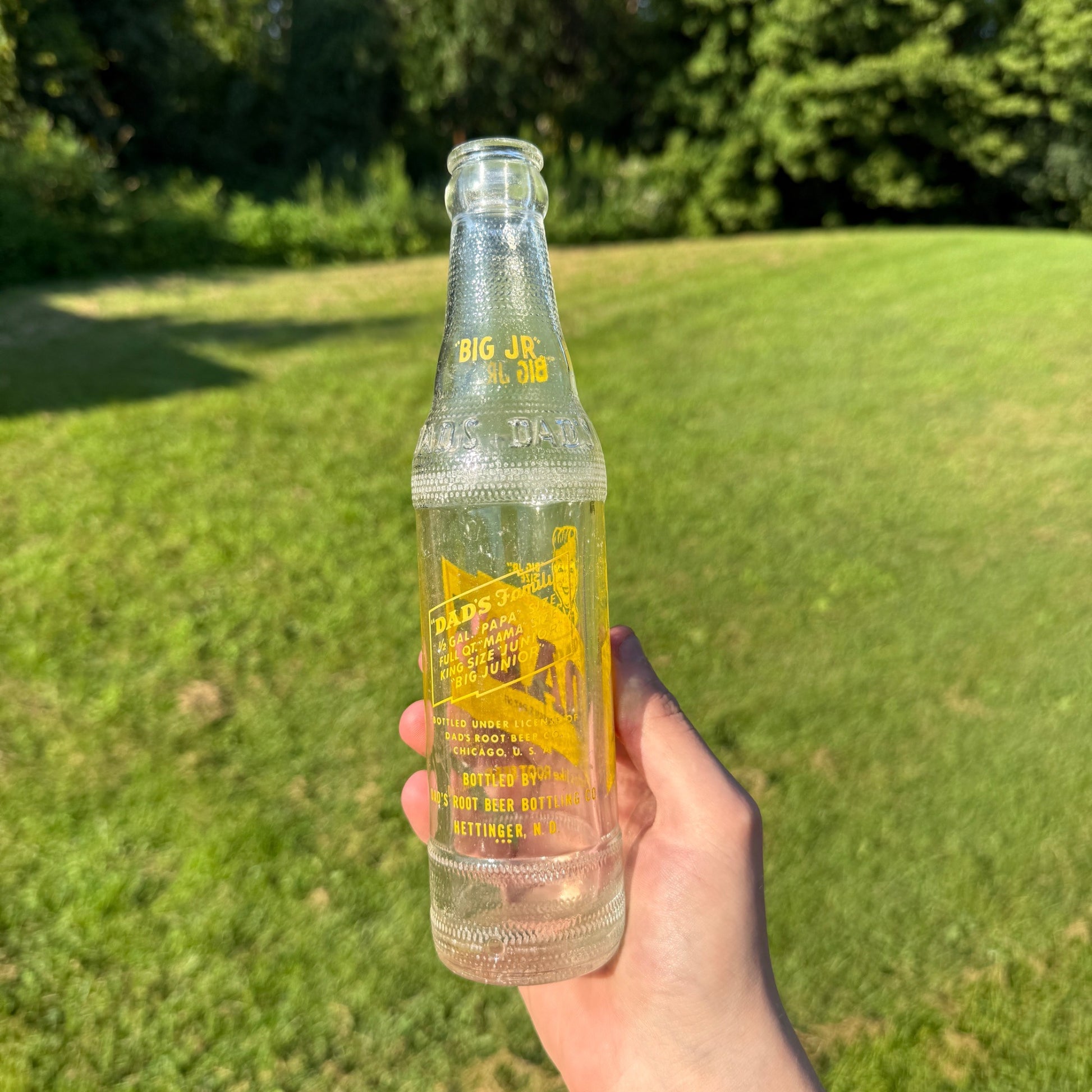 Dad's Root Beer Vintage ACL 7 oz Big Jr Soda Bottle Hettinger ND