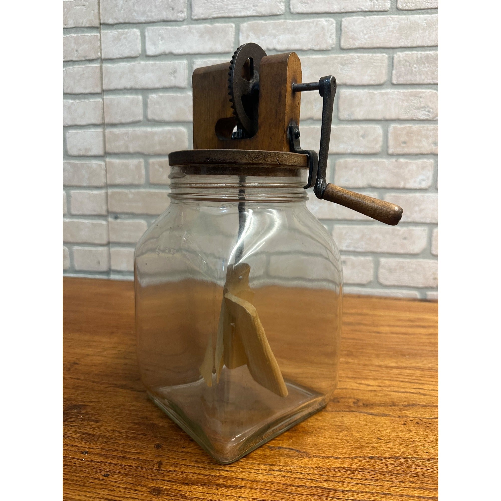 Vintage WWII Era Glass & Wood 4qt Hand Crank Butter Churn Dazey
