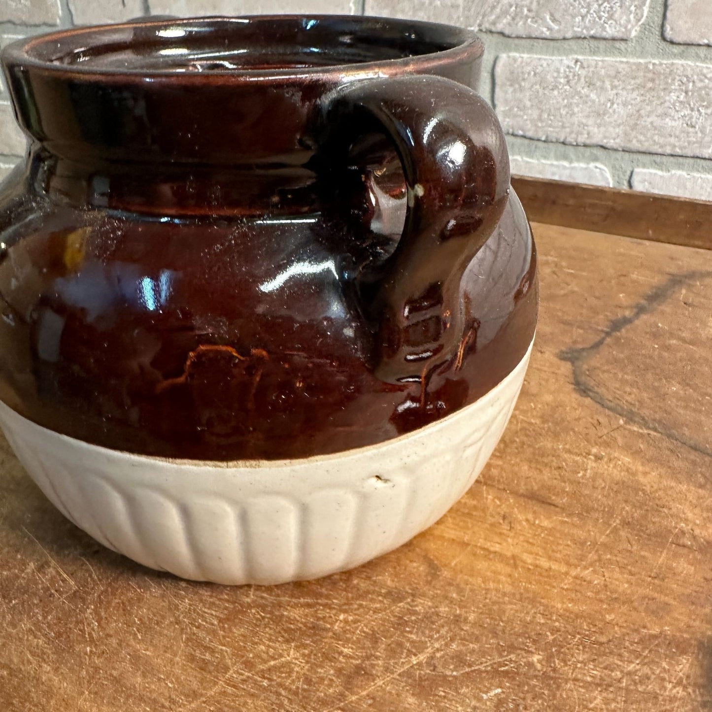 Vintage Red Wing Stoneware Bean Pot Ribbed Two-Tone - Bottom Signed