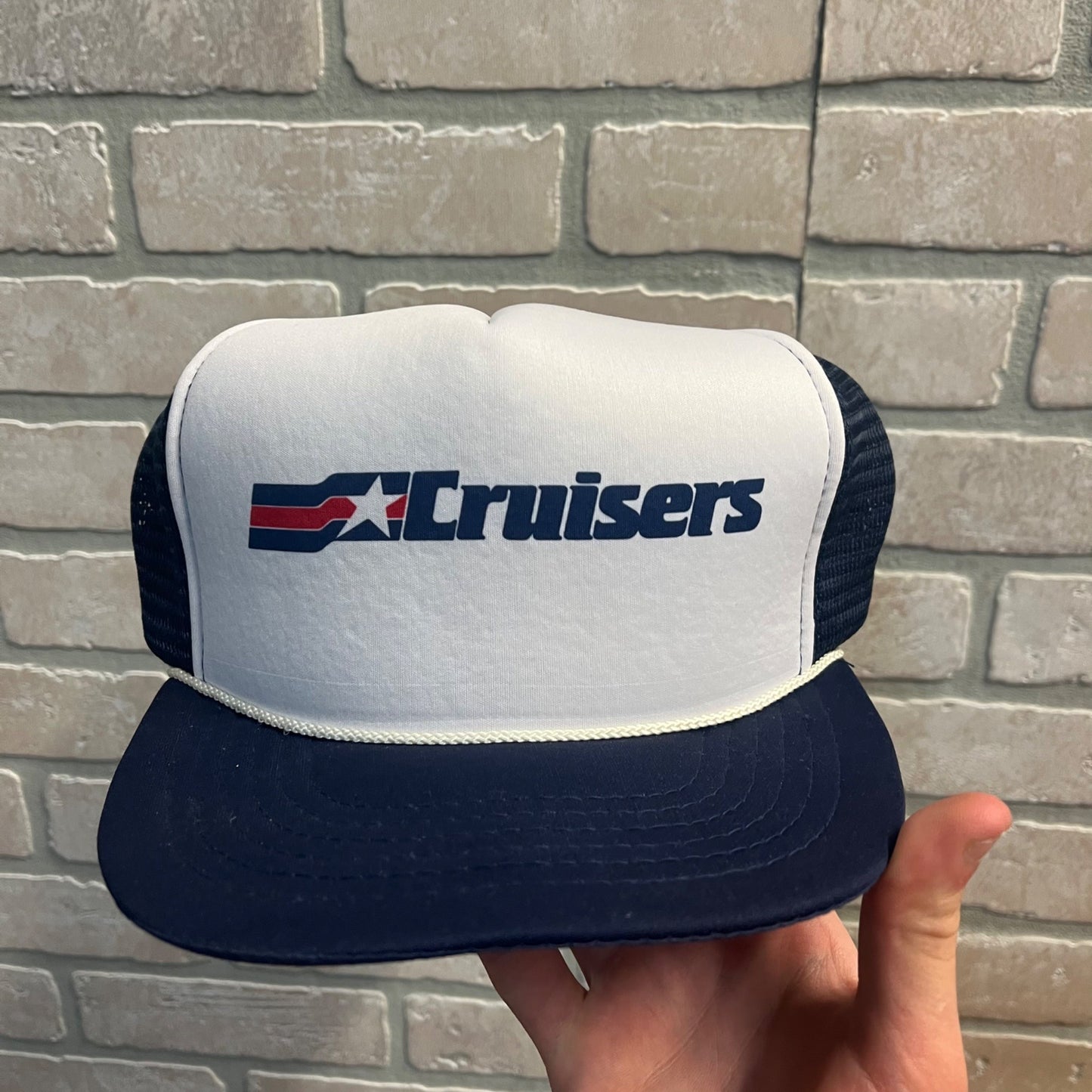 VINTAGE LAND CRUSIERS ? BLUE WHITE RETRO SNAPBACK HAT MESH TAIWAN