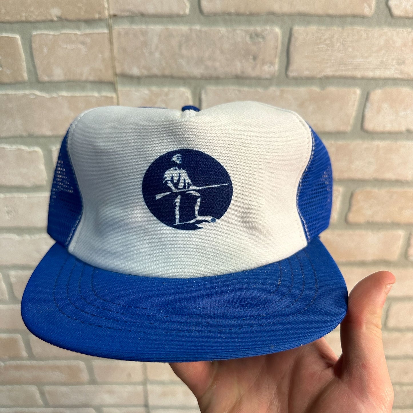 VINTAGE BLUE WHITE SENTRY INSURANCE MESH USA MADE RETRO SNAPBACK HAT