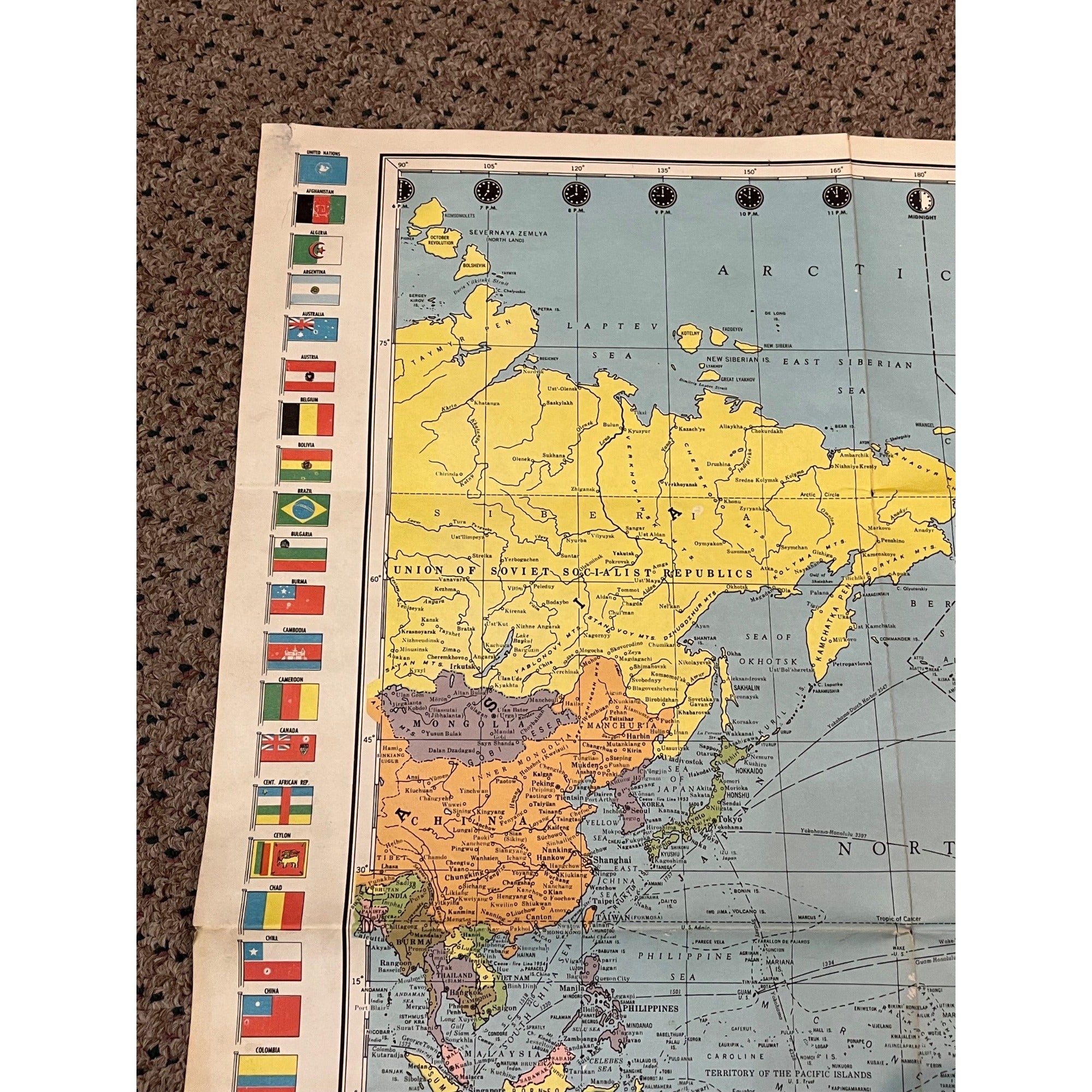 Vintage American Map Company 1950s World Map Mercator's Projection w/ Flag Border