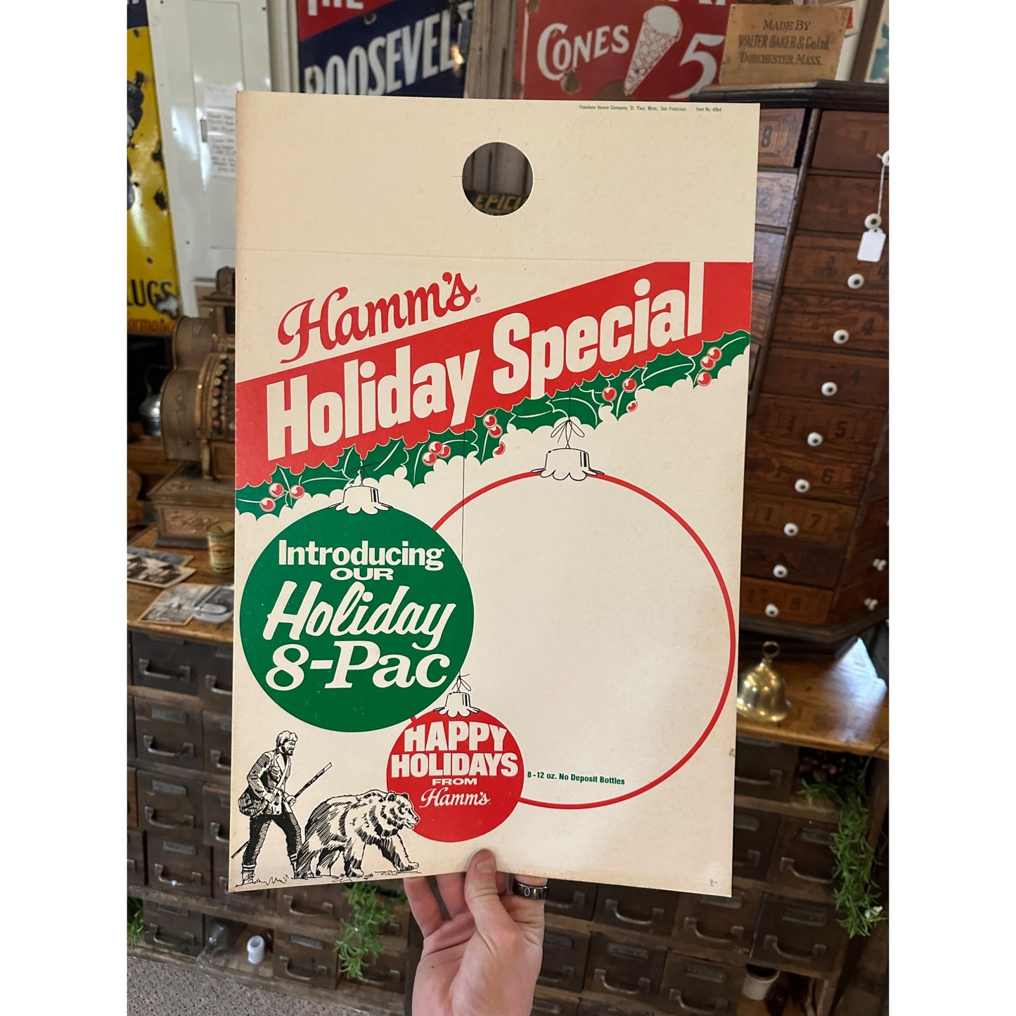 VINTAGE HAMM'S BEER HOLIDAY SPECIAL 8-PAC ADVERTIISNG STORE DISPLAY CHRISTMAS