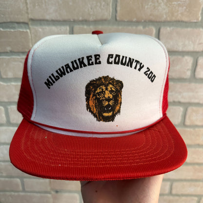 VINTAGE RED MILWAUKEE COUINTY ZOO LION RETRO SNAPBACK HAT
