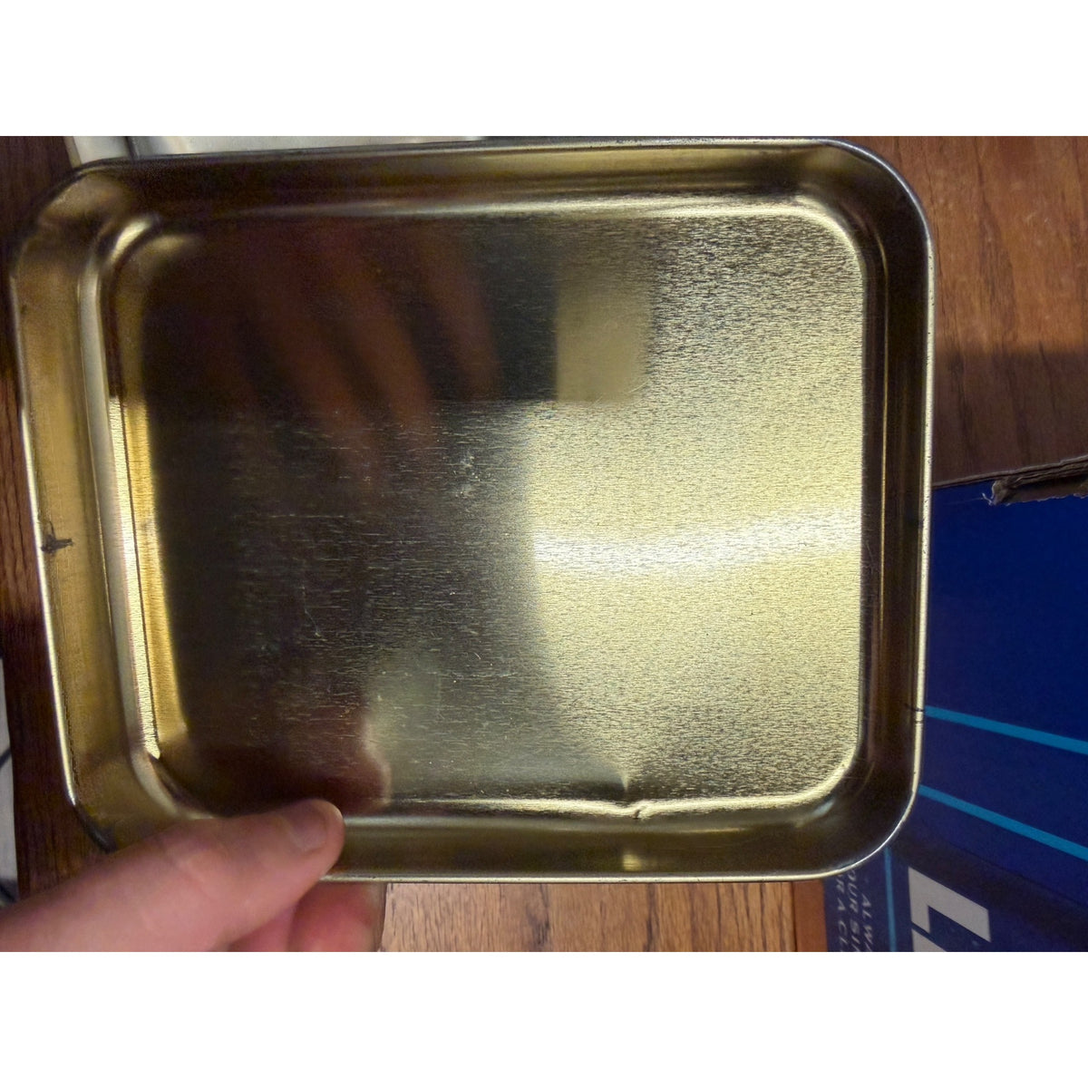 J&P Coats Spool Threads Metal Lunch Box Style Sewing Storage Tin