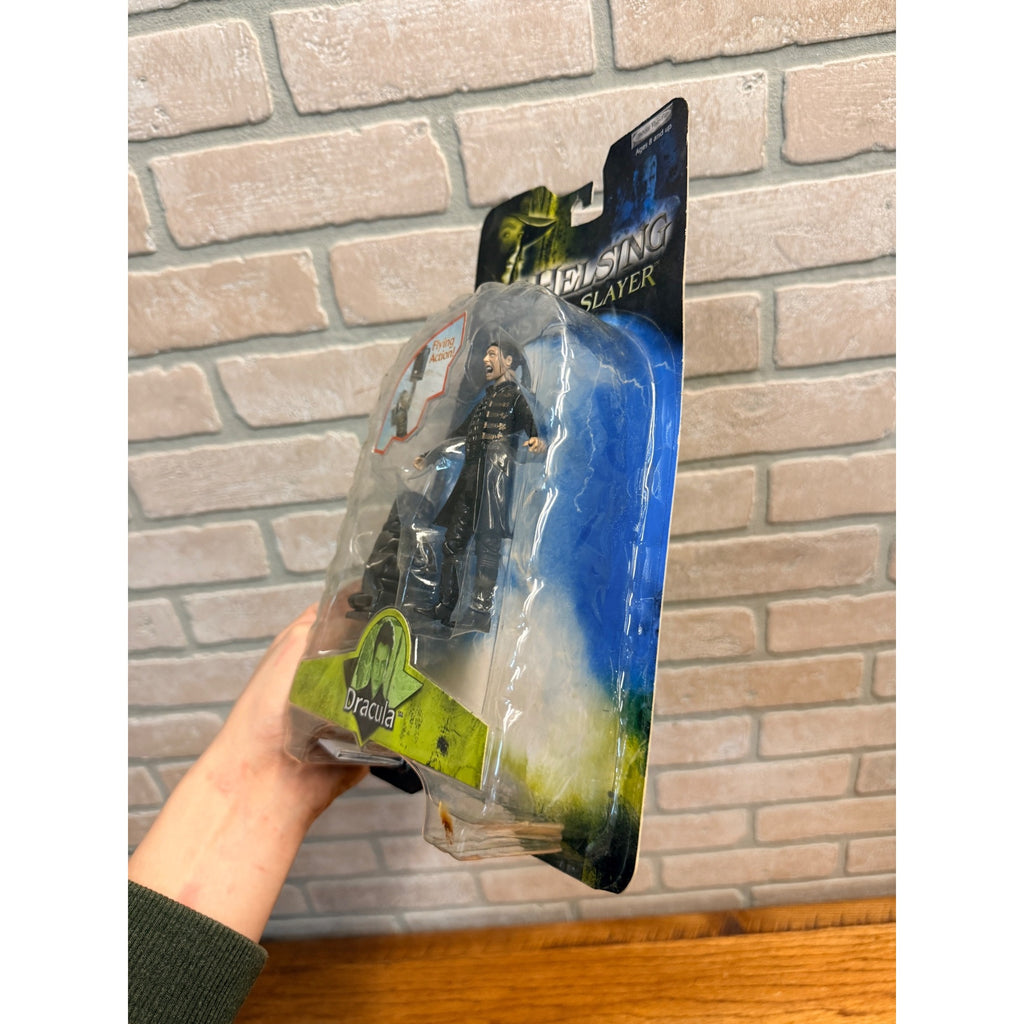 2004 Van Helsing Monster Slayer Dracula Flying Action Figure Jakks Pacific