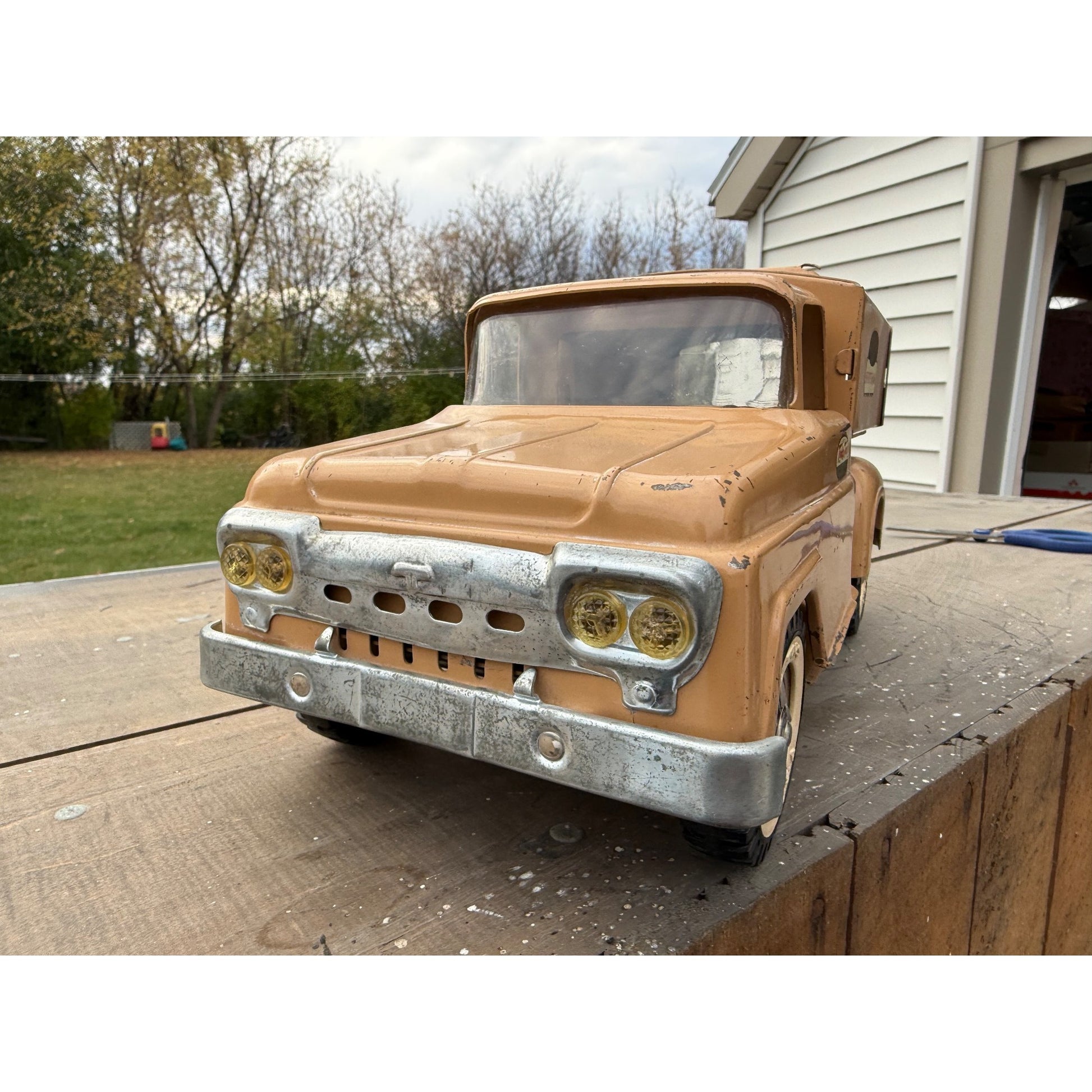 Vintage Tonka Sportsman No. 05 Stepside Truck & Topper Pressed Steel Toy