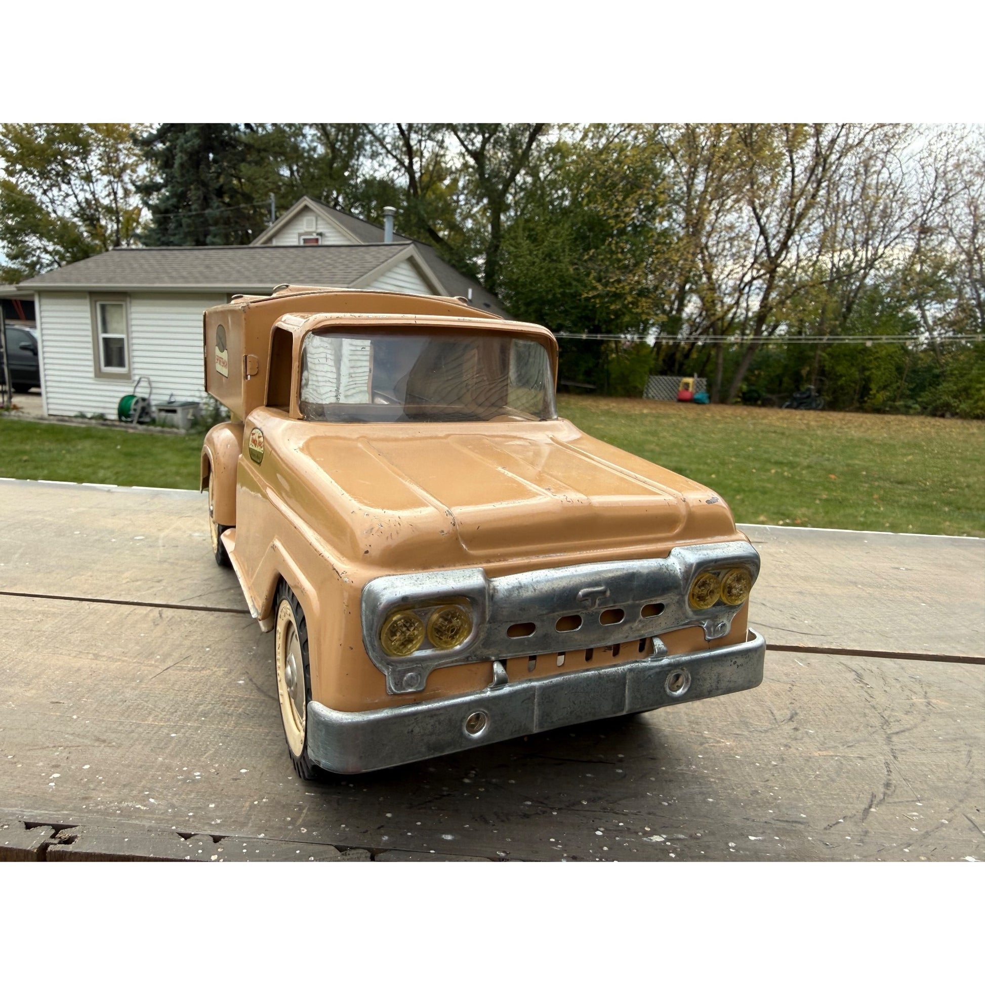 Vintage Tonka Sportsman No. 05 Stepside Truck & Topper Pressed Steel Toy