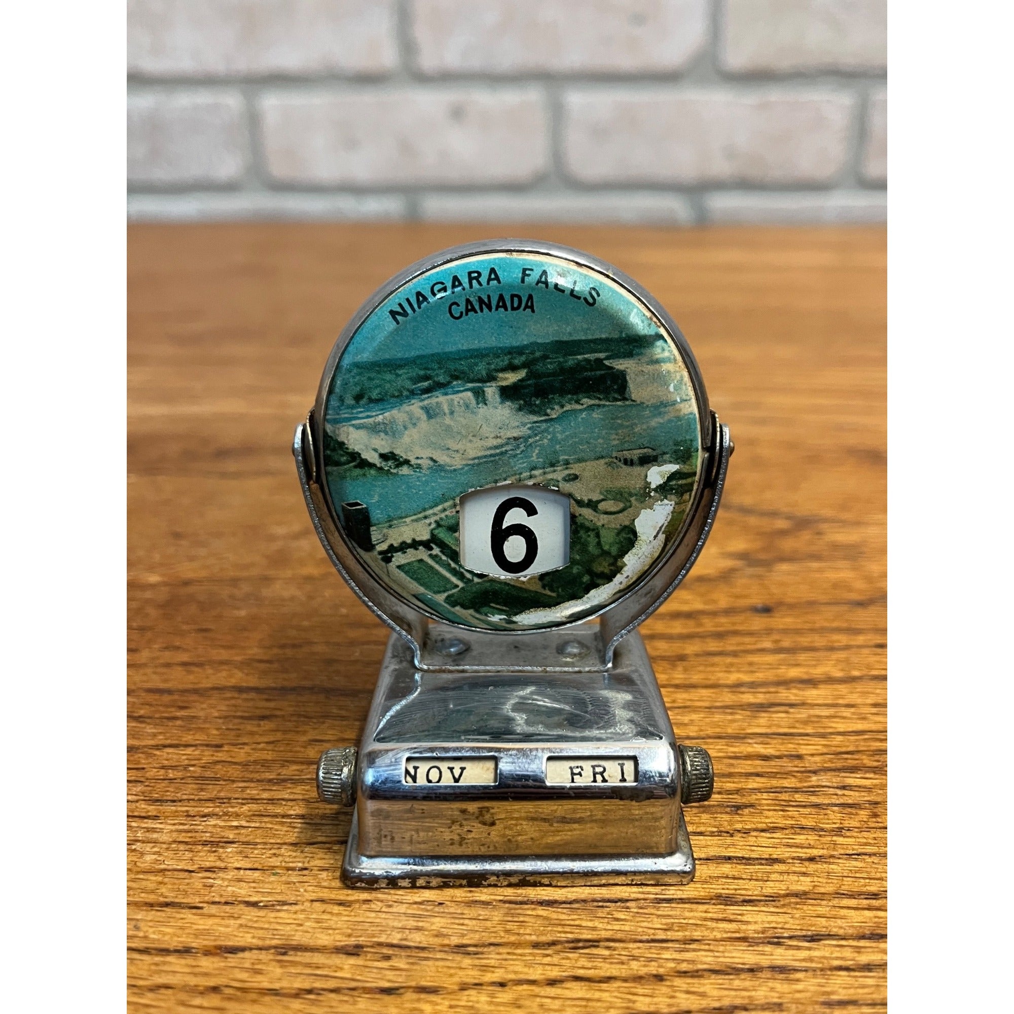 Vintage Perpetual Flip Mechanical Desktop Calendar Metal Niagara Falls Canada