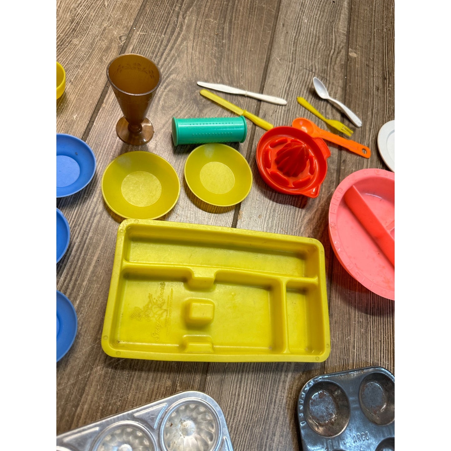 Vintage Child's Bakeware Play Food Set Tins Plates Kitchen Utensils