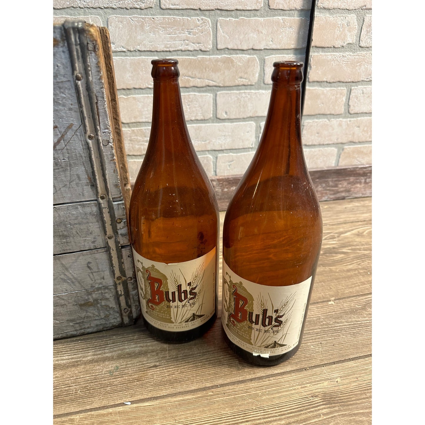 VINTAGE BUBS BEER WOODEN CRATE PETER BUBS BREWING CO WINONA MN + (4) BOTTLES