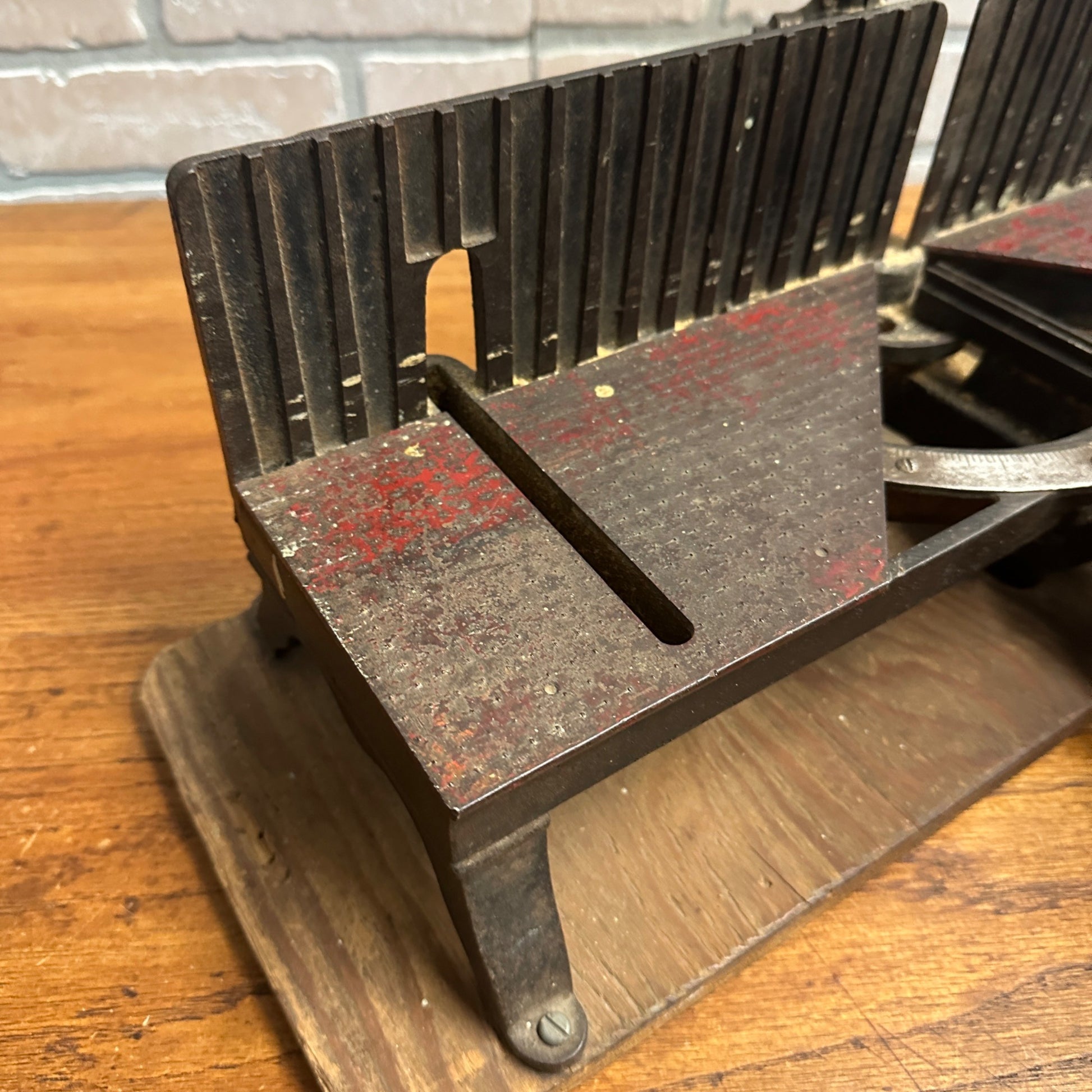 Antique Millers Falls Tool Co. Langdon Acme Miter Box ~ Cast Iron Size 2 No.73