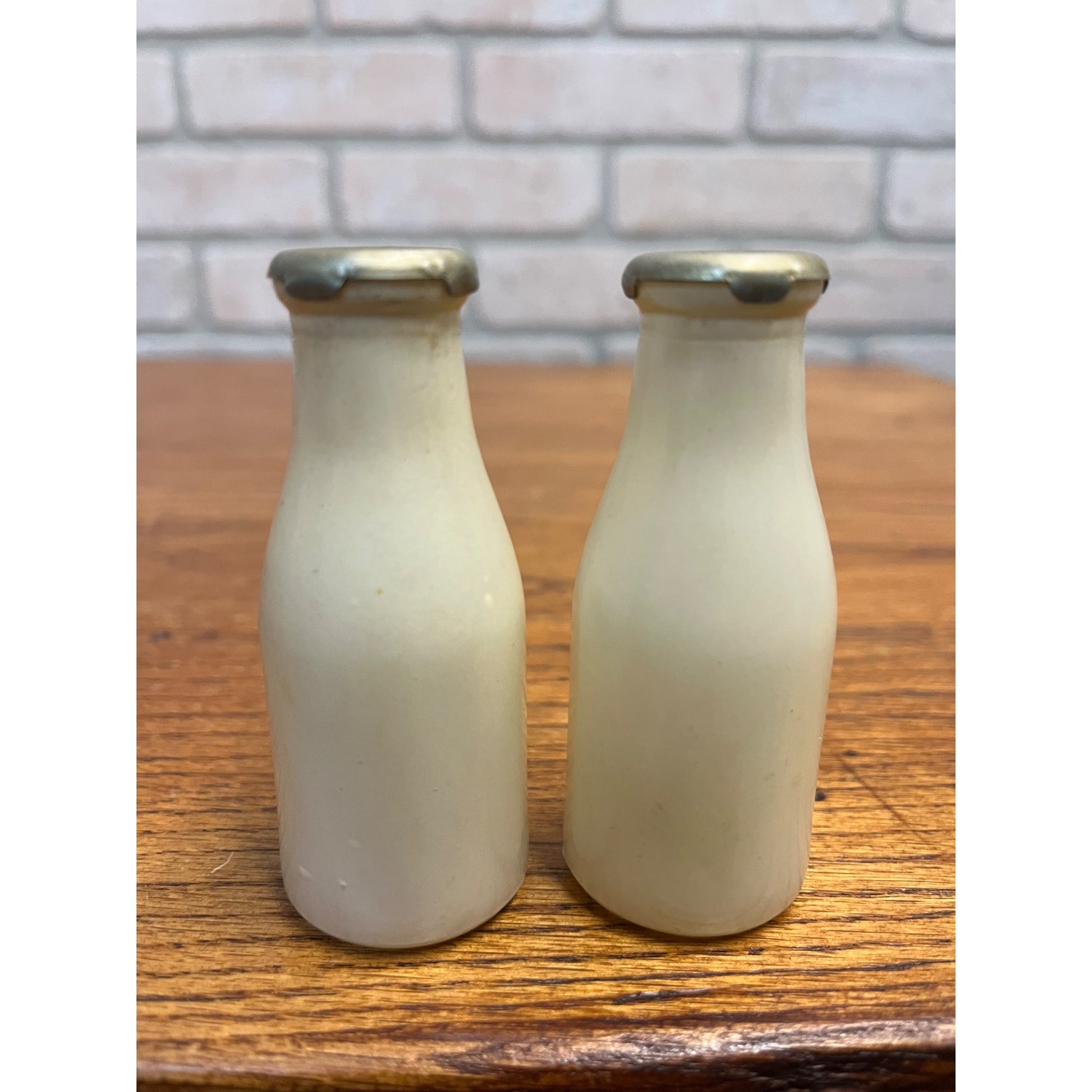 Vintage Golden Guernsey Dairy Miniature Glass Milk Bottle Salt & Pepper Shakers