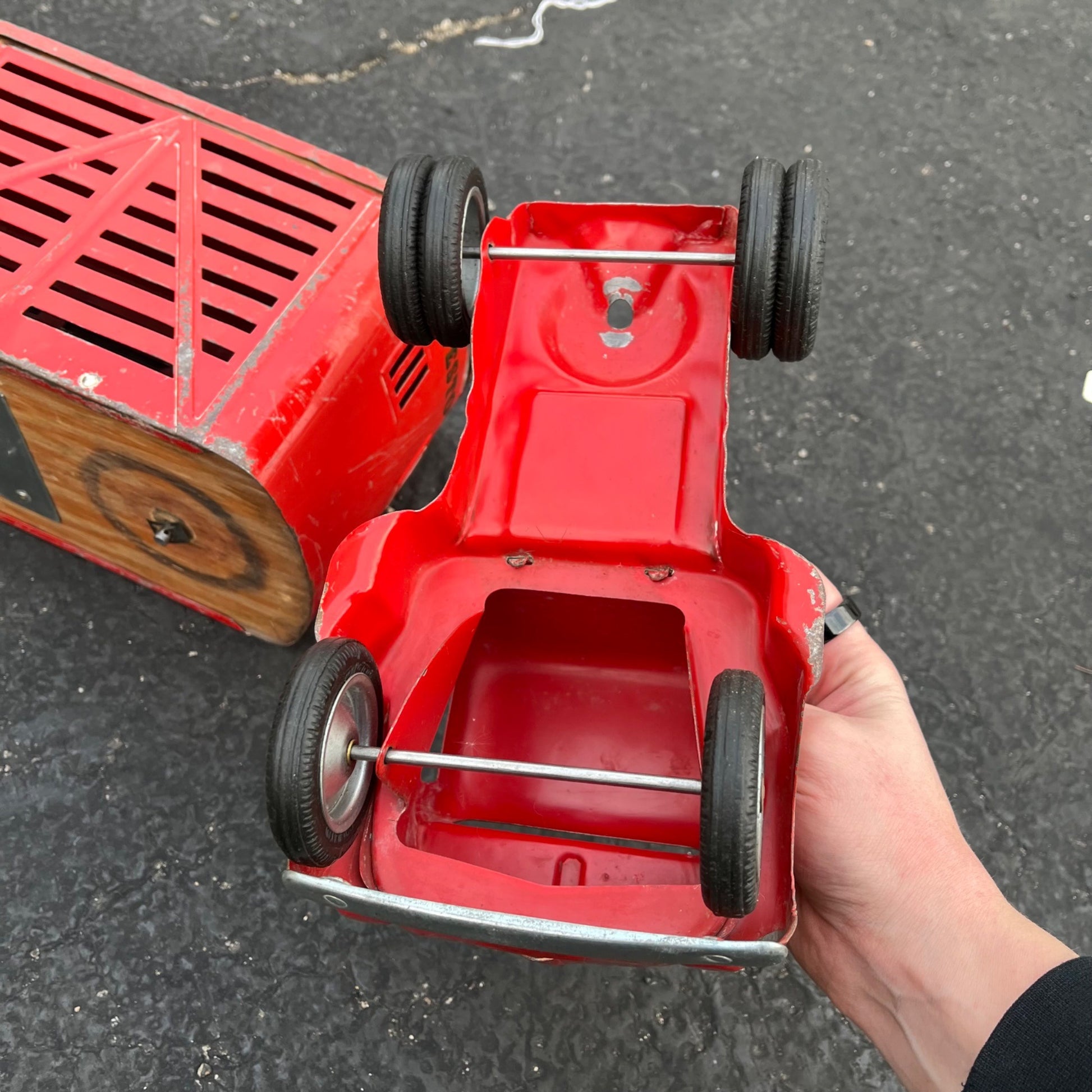 Vintage Tonka Farms Livestock Red Truck Hauler Pressed Steel Toy