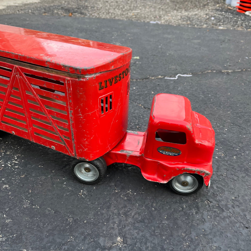 Vintage Tonka Farms Livestock Red Truck Hauler Pressed Steel Toy