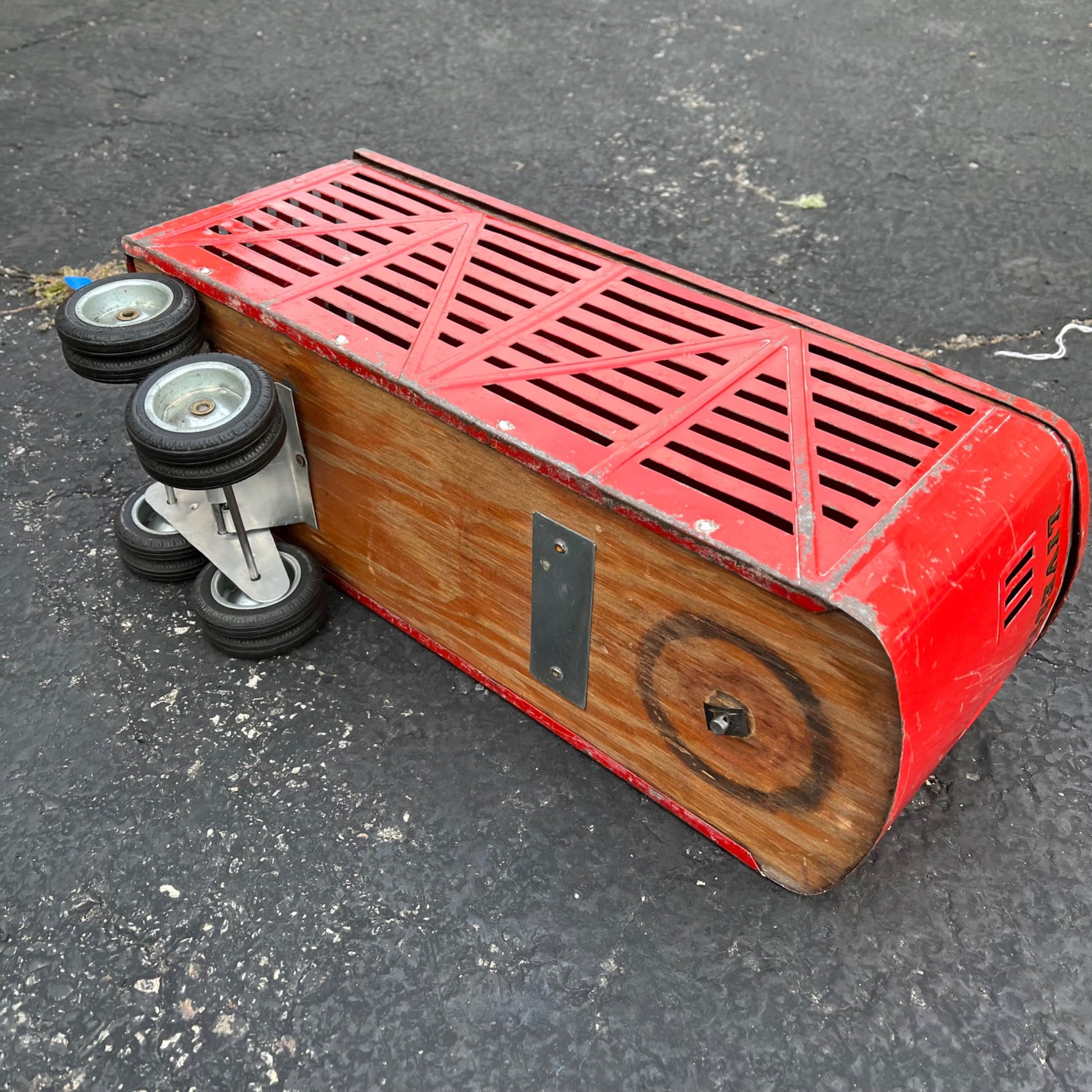 Vintage Tonka Farms Livestock Red Truck Hauler Pressed Steel Toy