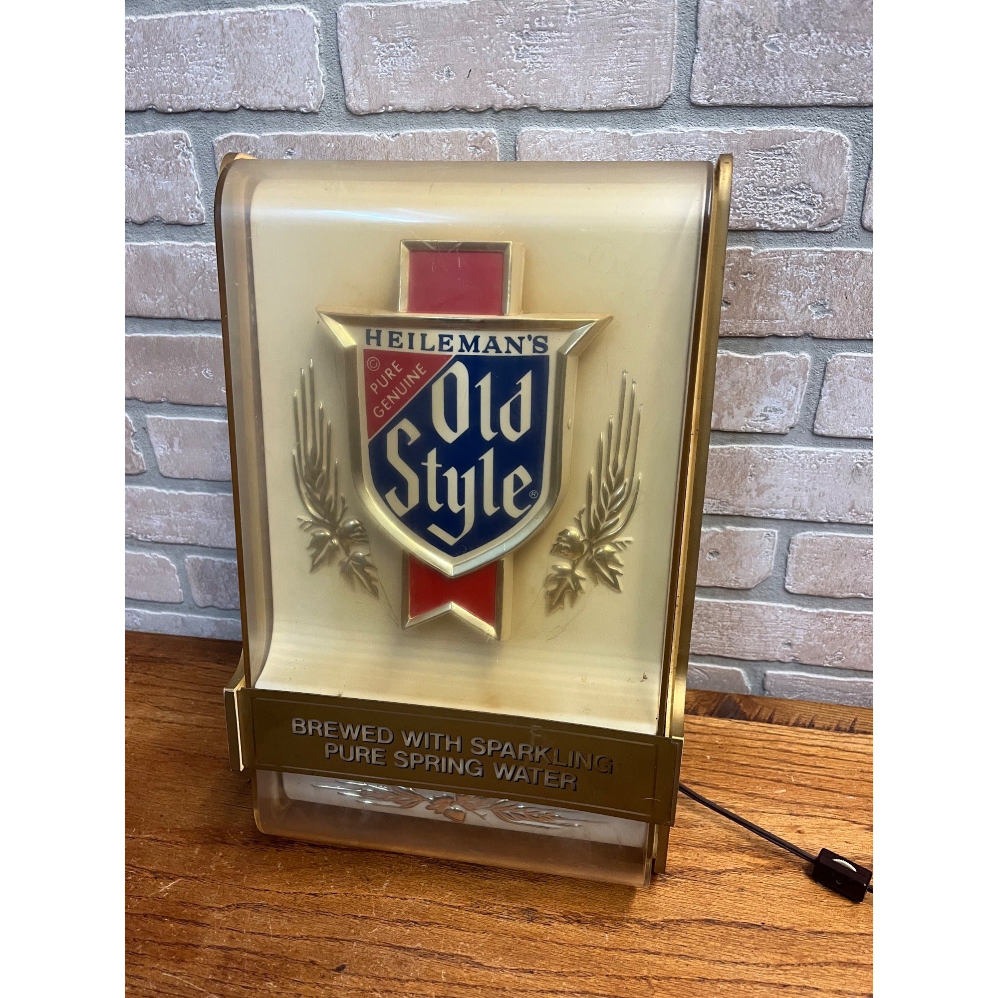 Vintage 1984 Heilman's Old Style Beer Lighted Bar Sign Wisconsin