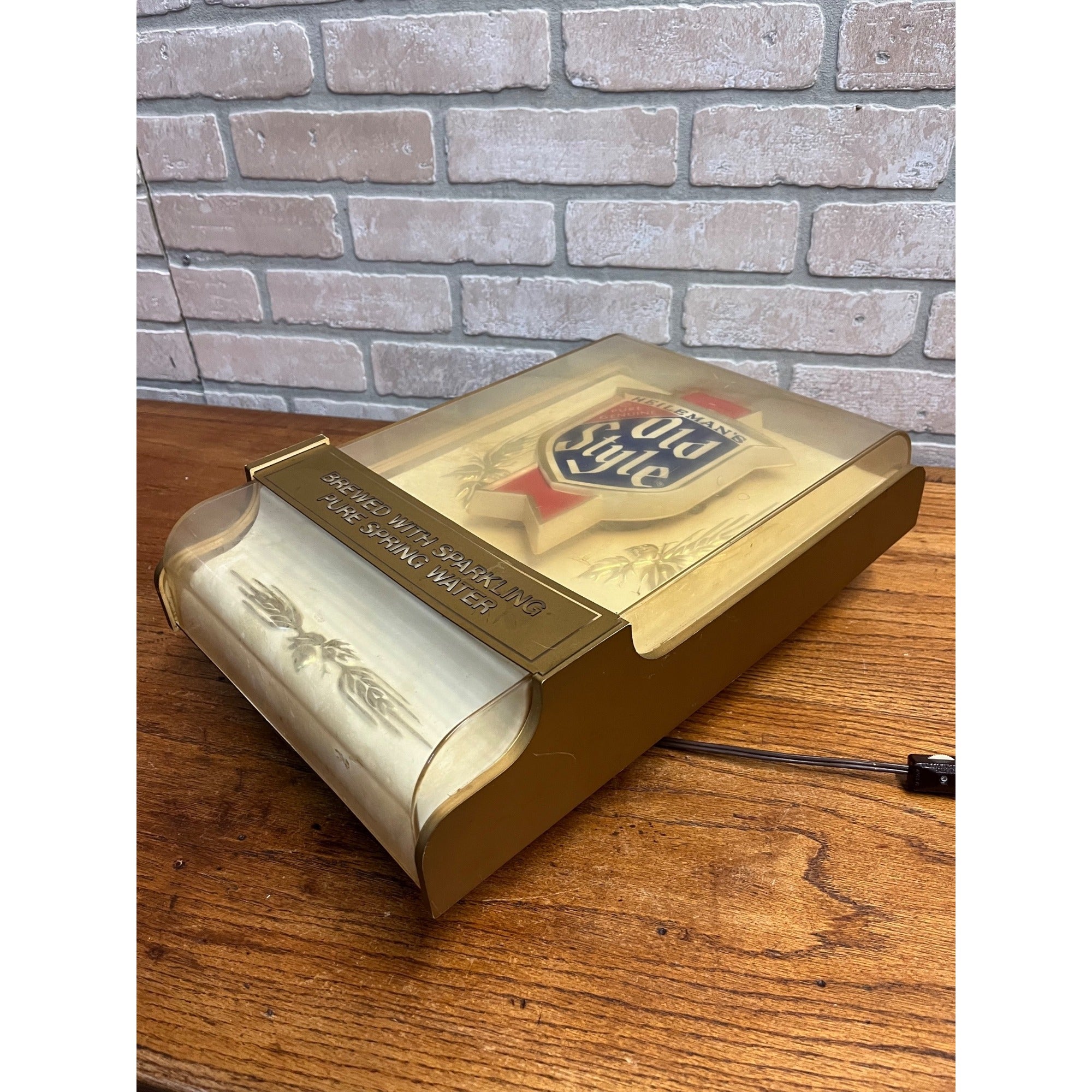 Vintage 1984 Heilman's Old Style Beer Lighted Bar Sign Wisconsin