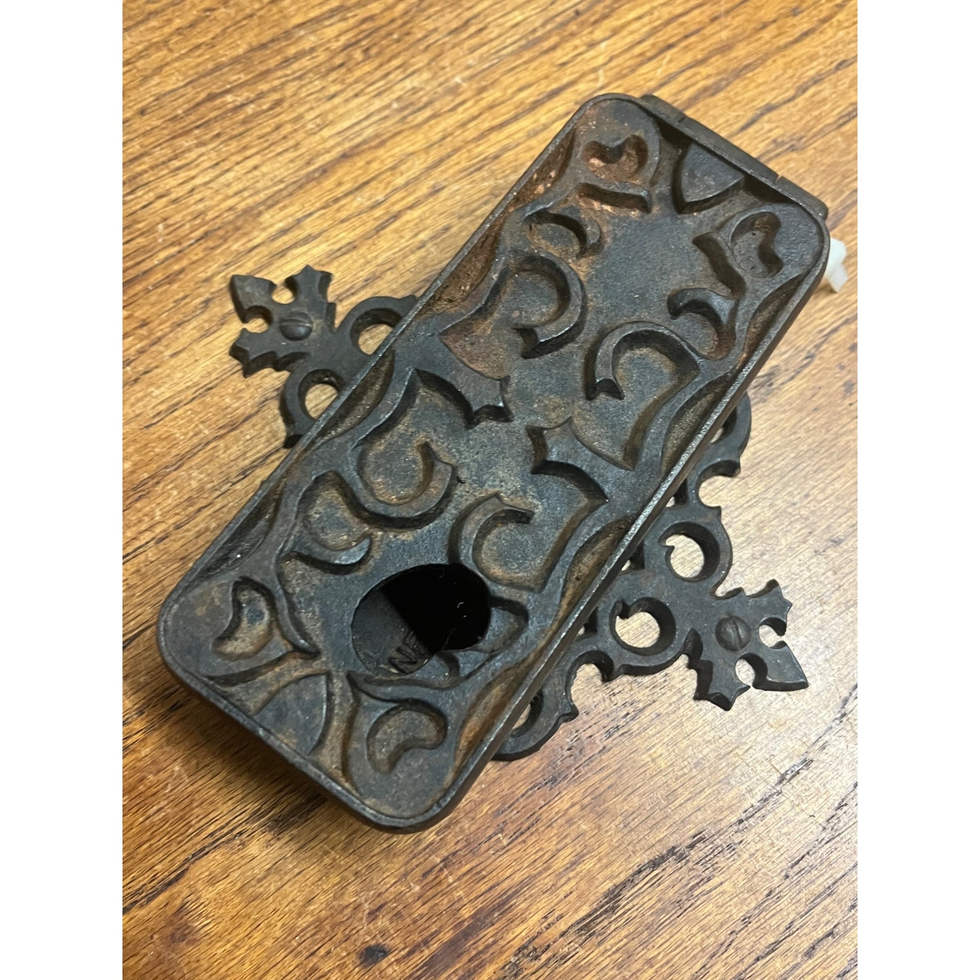 Antique Dazey Universal Americana Can Opener Cast Iron Body / Parts
