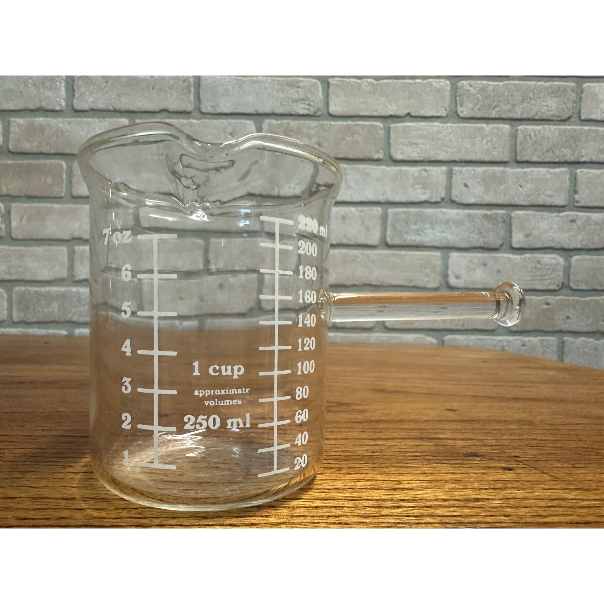 Vintage Glass Pouring Beaker Spout with Handle 3.5" Tall Clear cook Ware 7oz 220ml