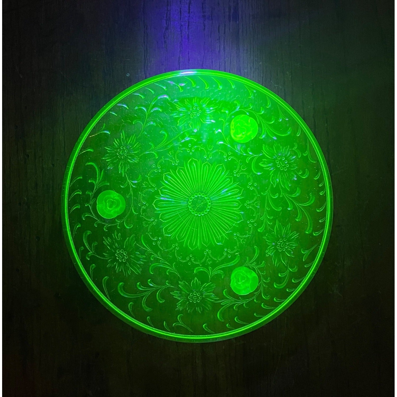 Vintage 1930s Jeannette Sunflower Uranium Glass Green Depression Cake Stand