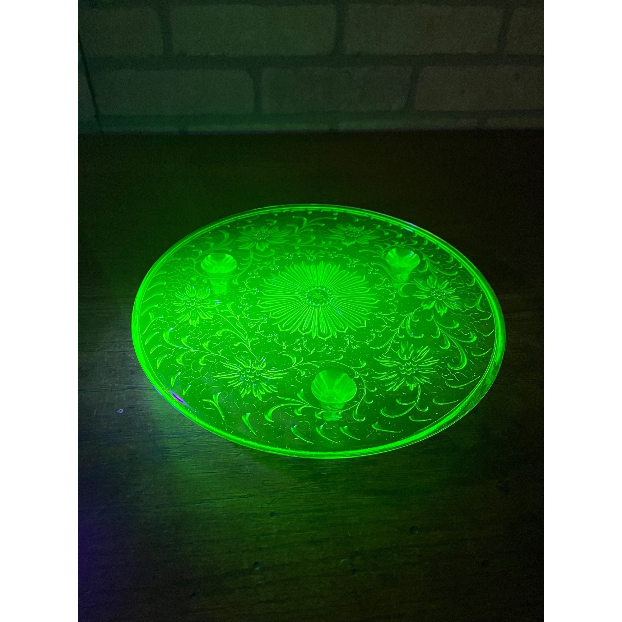Vintage 1930s Jeannette Sunflower Uranium Glass Green Depression Cake Stand