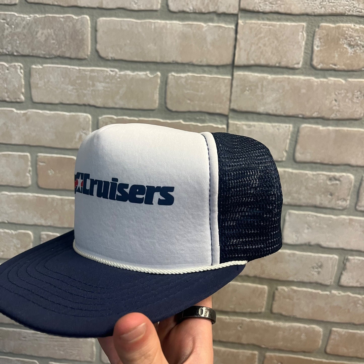 VINTAGE LAND CRUSIERS ? BLUE WHITE RETRO SNAPBACK HAT MESH TAIWAN