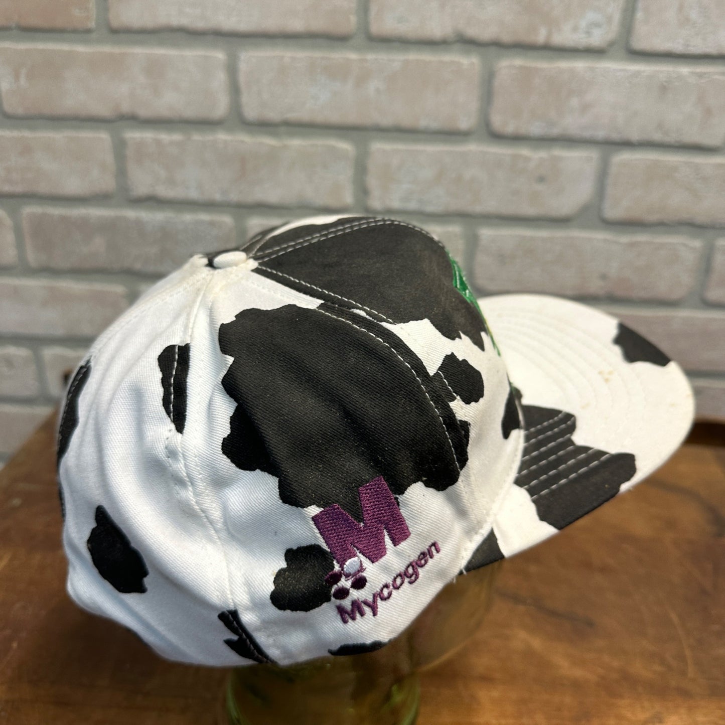 VINTAGE TMF TOTALLY MAMANGED FEEDSTUFFS AGRICULTURAL FARMING COW SNAPBACK HAT