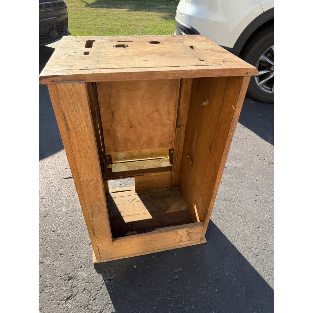 5¢ Mills Novelty Co. OK Automatic Gum Vender Slot Machine Wood Base Oak
