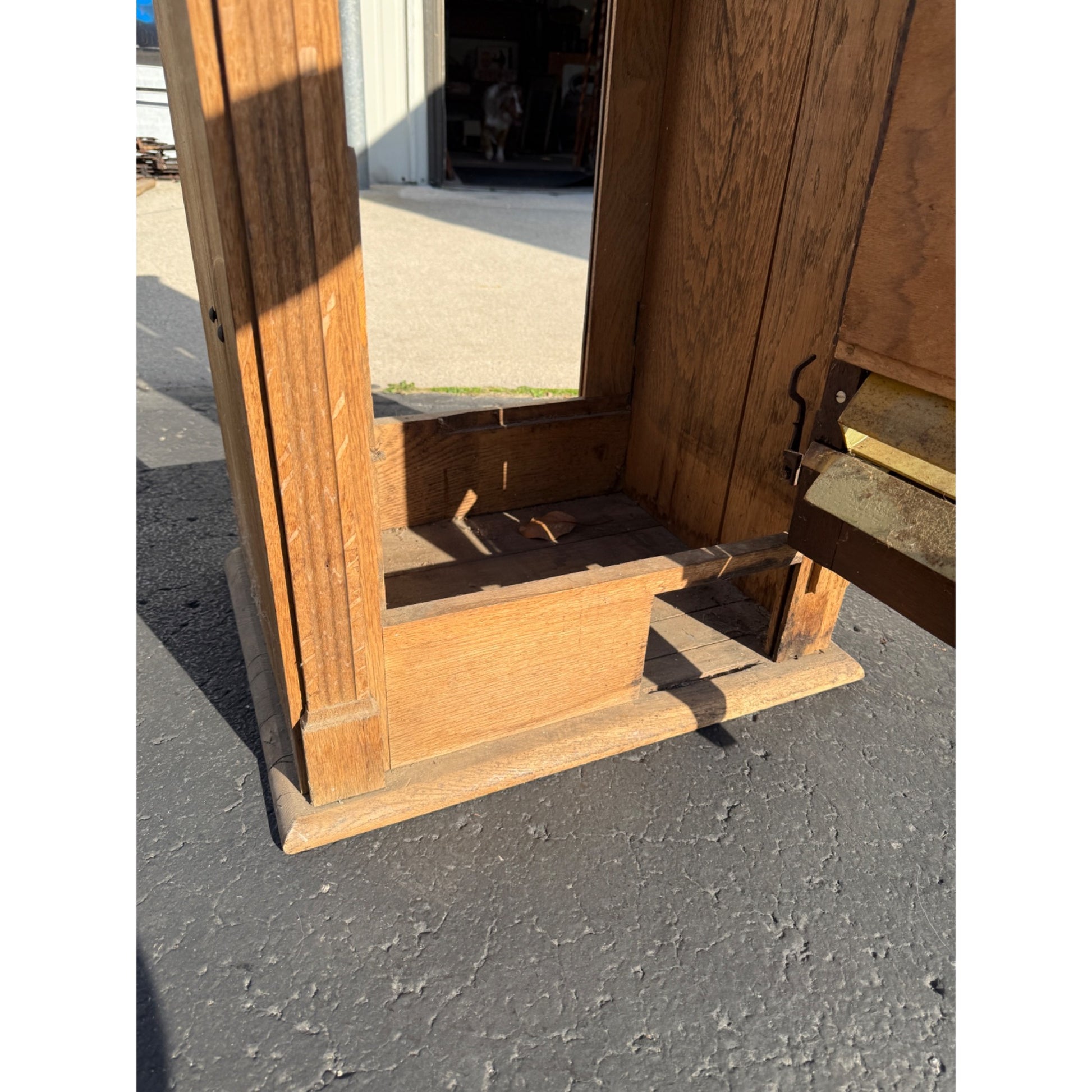 5¢ Mills Novelty Co. OK Automatic Gum Vender Slot Machine Wood Base Oak