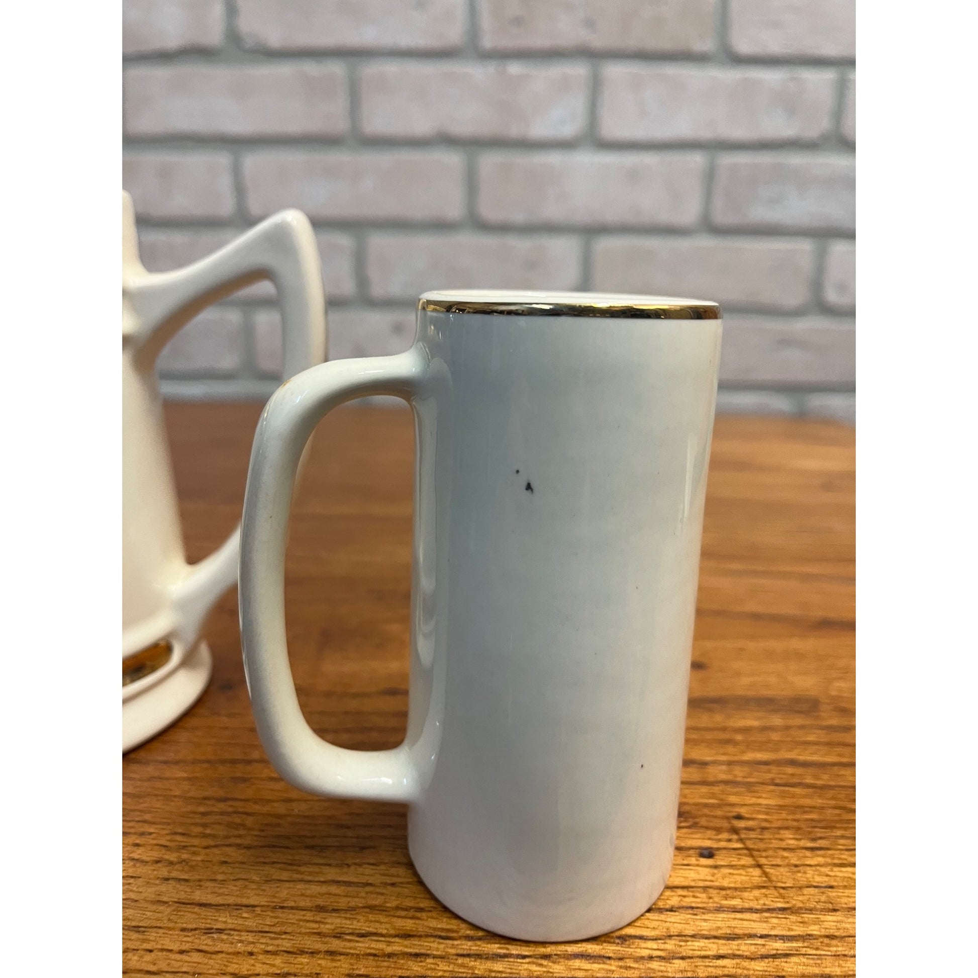Vintage 1950s Wisconsin State College Oshkosh Wis University Mugs Bunting