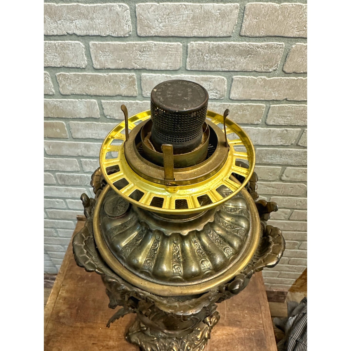 Antique Victorian Bradley & Hubbard Banquet Parlor Oil Lamp Cherub Electrified