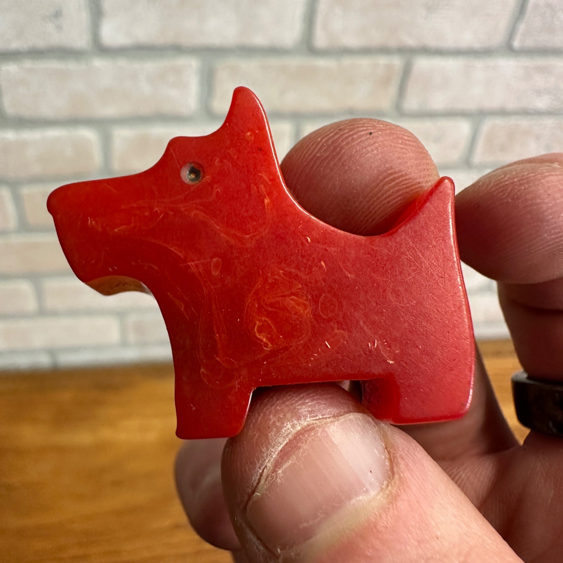 Vintage Marbled Bakelite Scotty Dog Pencil Sharpener Red