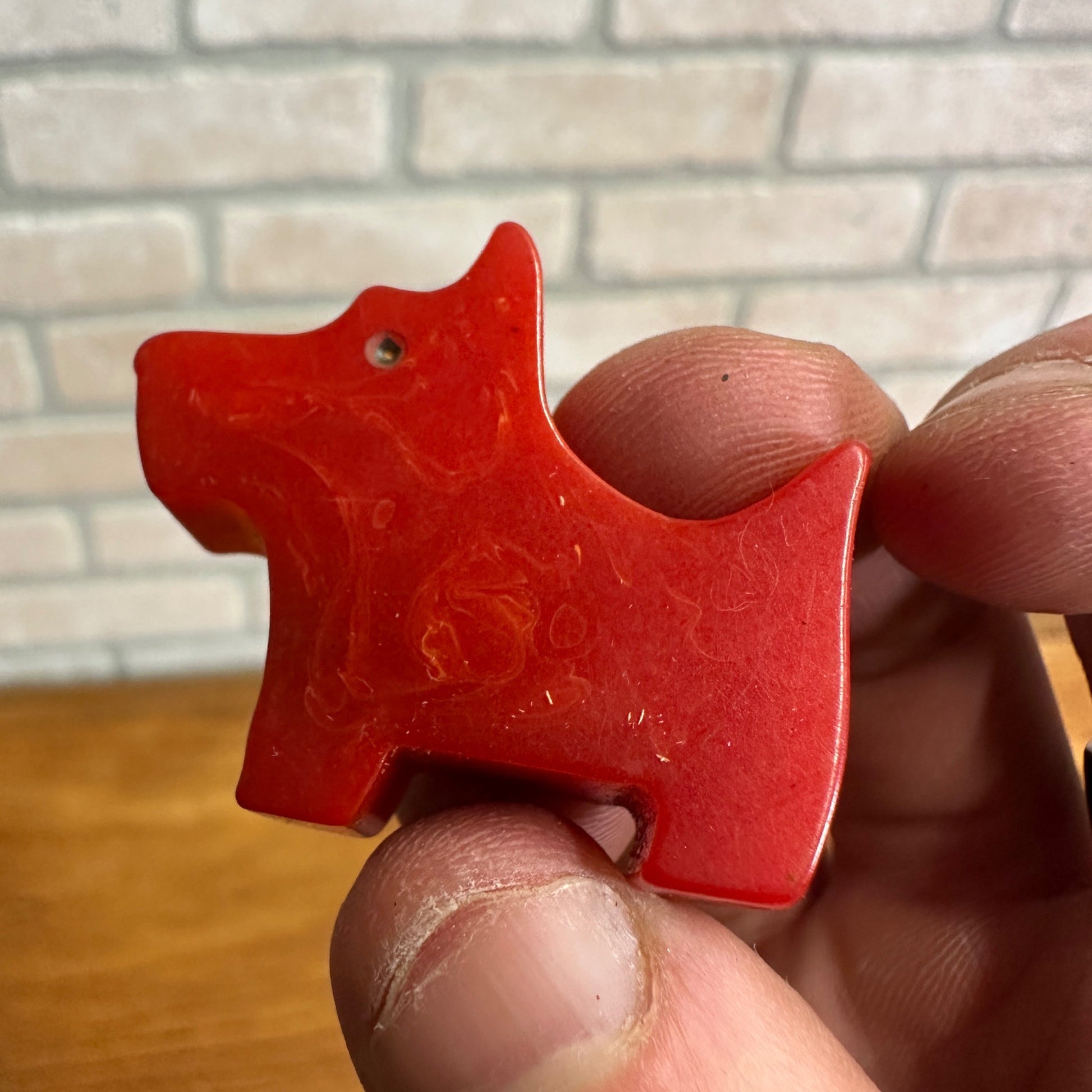 Vintage Marbled Bakelite Scotty Dog Pencil Sharpener Red