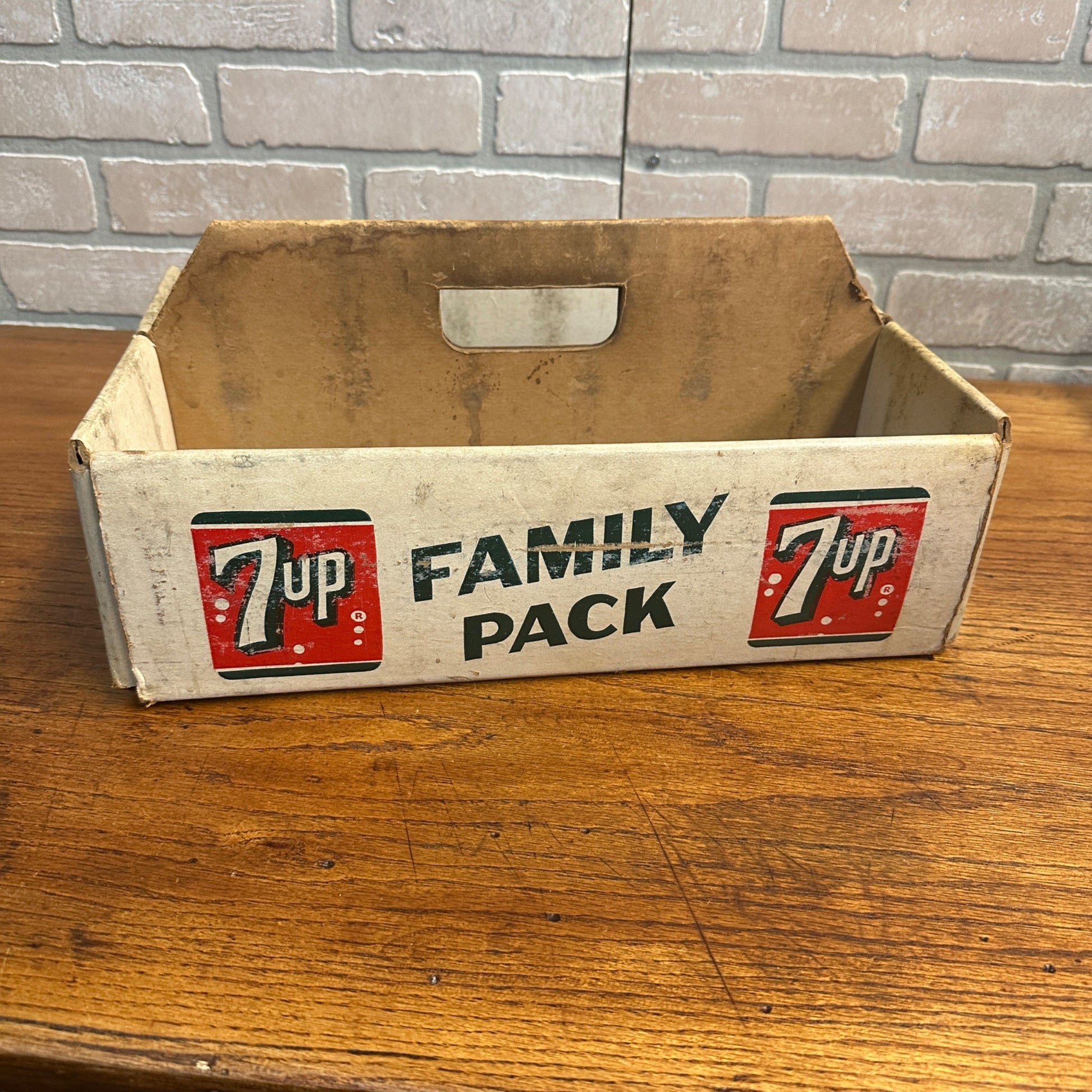 Vintage 7up Family Pack Carrier Milwaukee Wis Bottling Crate Cardboard