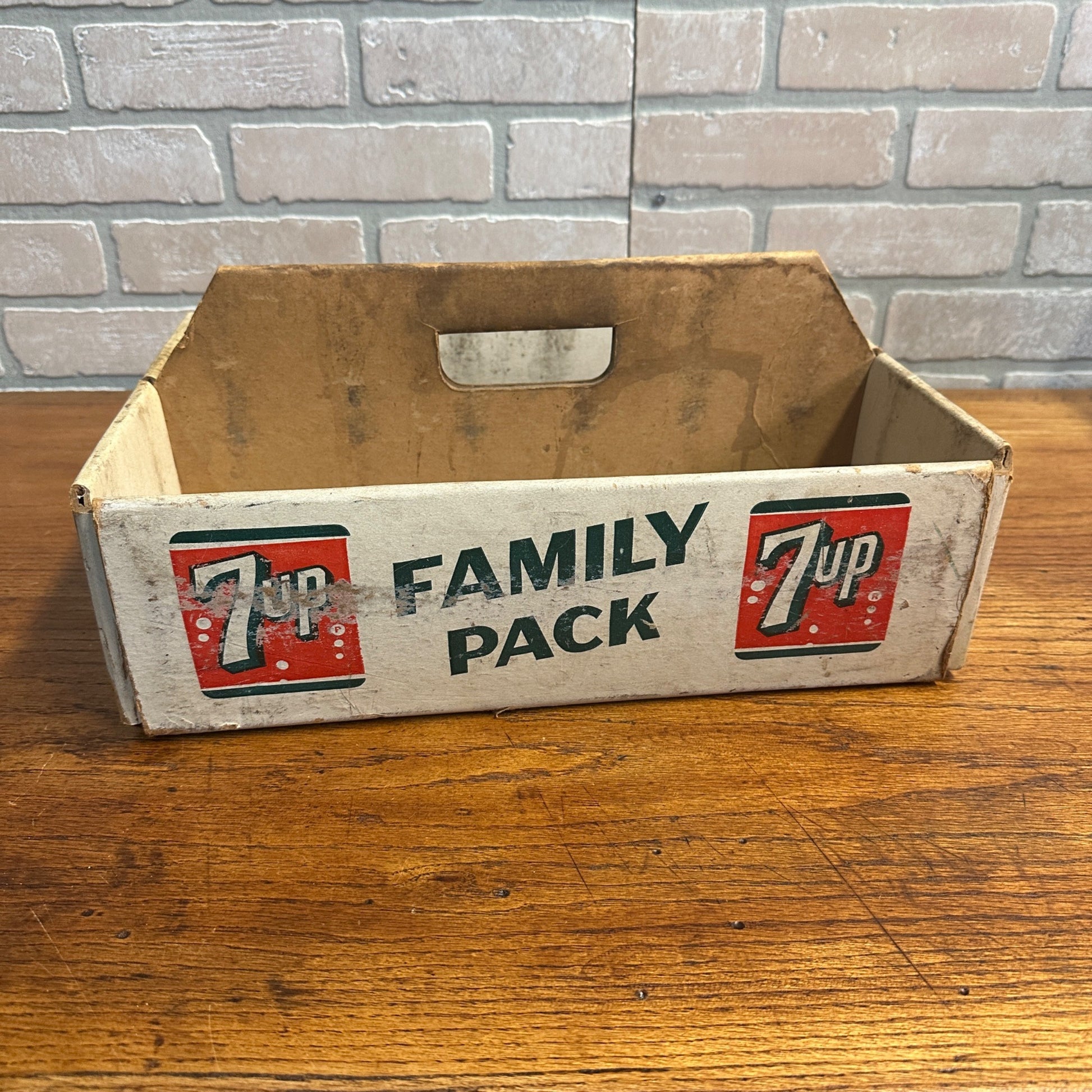 Vintage 7up Family Pack Carrier Milwaukee Wis Bottling Crate Cardboard