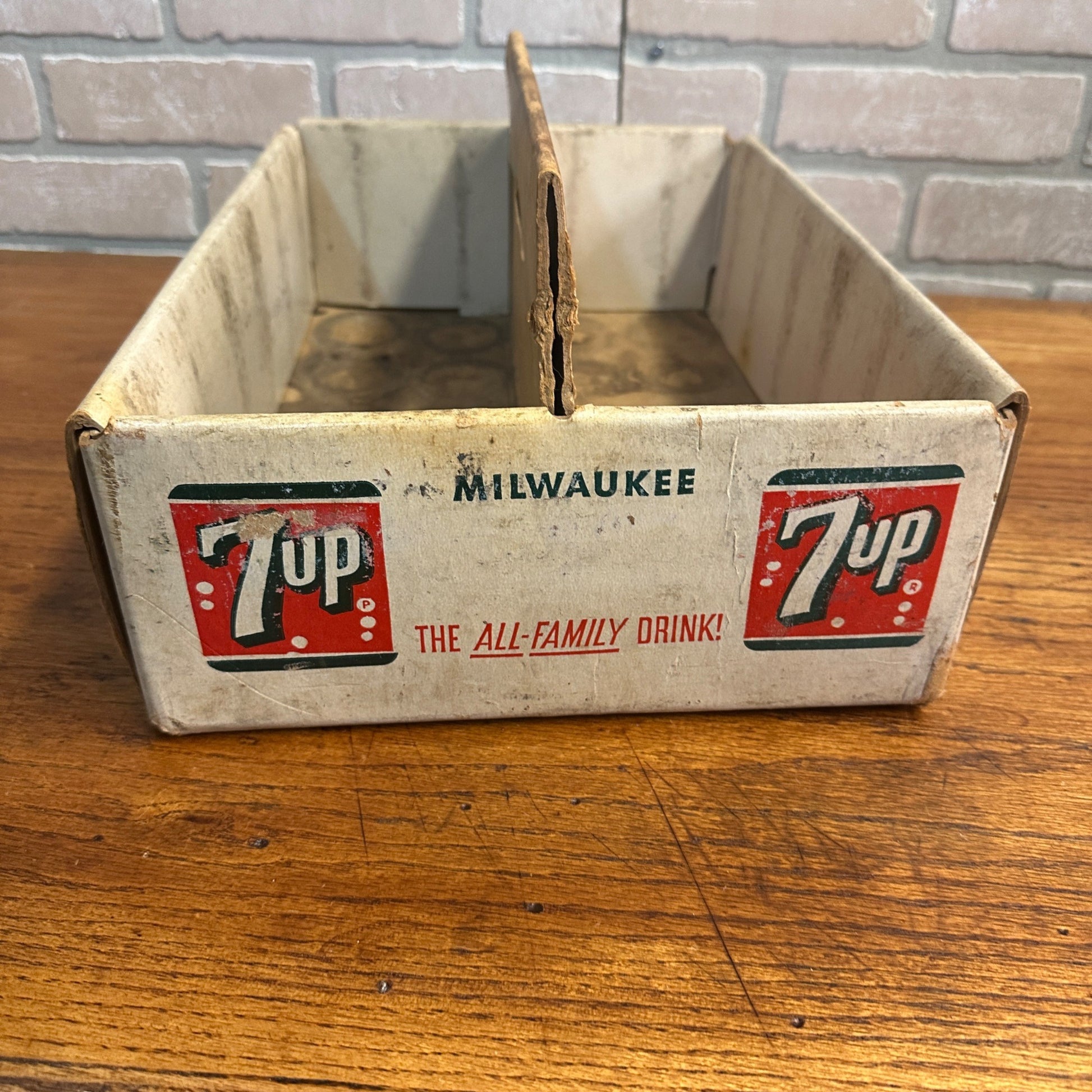 Vintage 7up Family Pack Carrier Milwaukee Wis Bottling Crate Cardboard