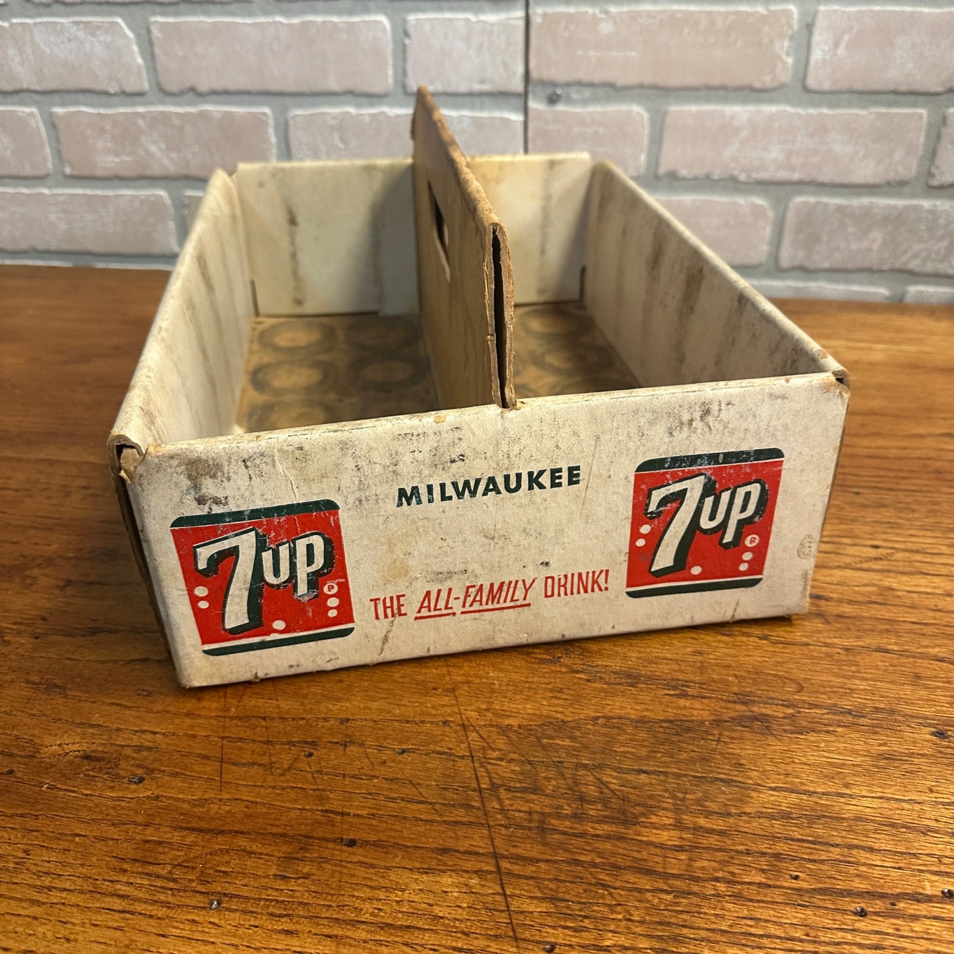 Vintage 7up Family Pack Carrier Milwaukee Wis Bottling Crate Cardboard