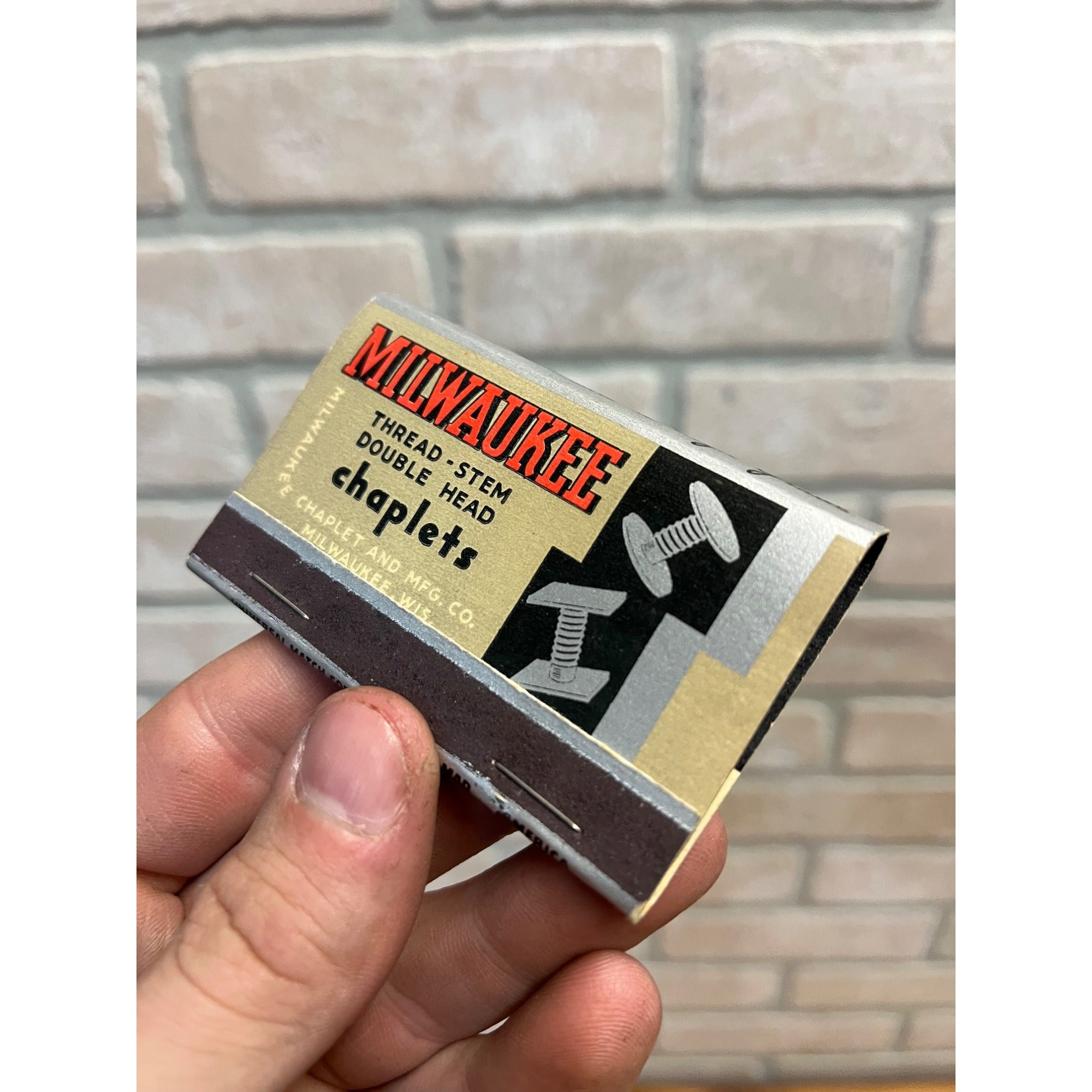 Vintage Milwaukee Chaplet & Mfg Co.  Matchbook Full Unused Wisconsin Blackhawk