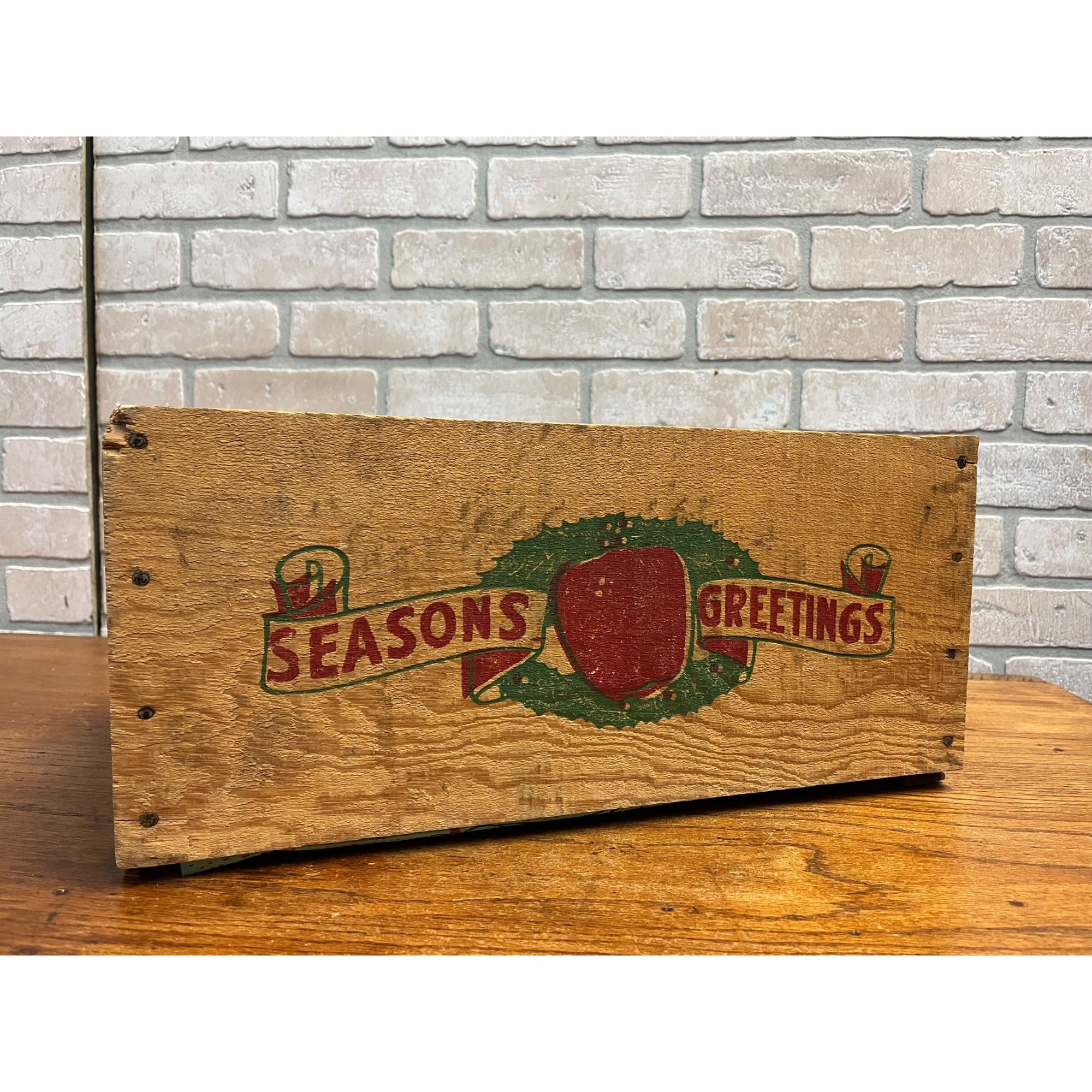 Vintage Season's Greetings Wood Apples Shipping Crate Box Yakima WA Santa Claus