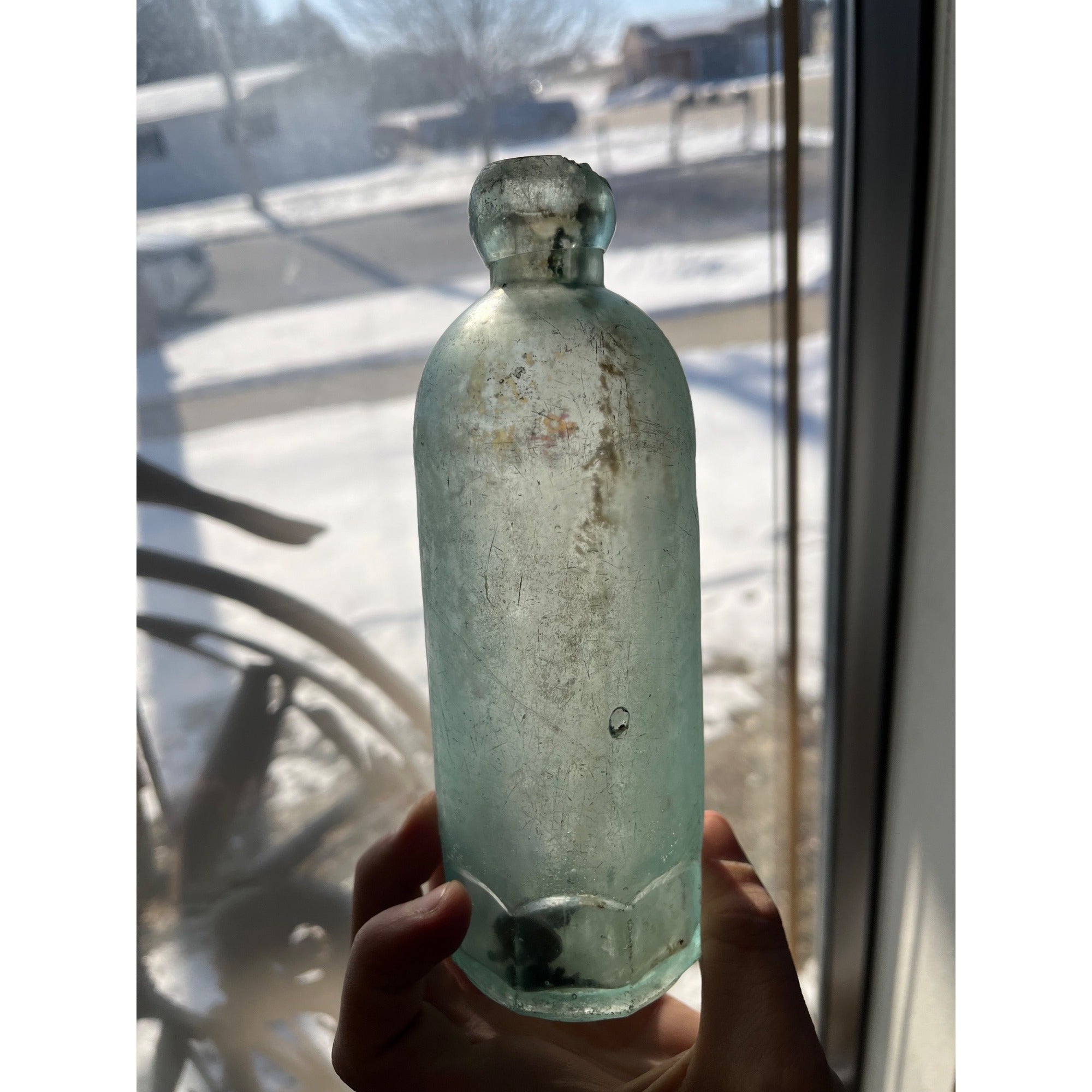 SM. EATON Watertown Wisconsin Blob Top Soda Bottle Hutchinson Hutch WI Wis