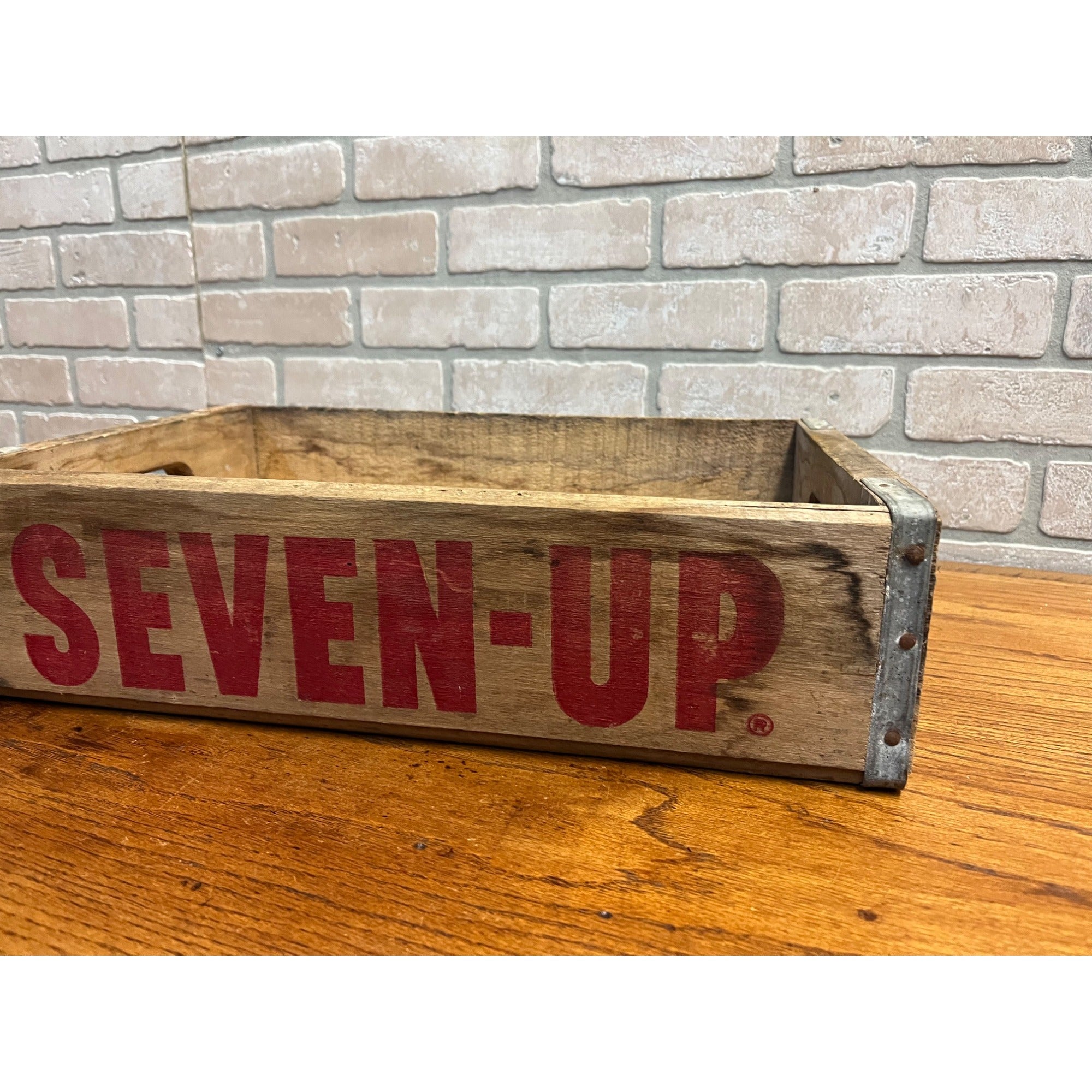 Vintage Seven-Up 7UP Wood Soda Crate  Joyce Beverage Inc Advertising Bottle Carrier