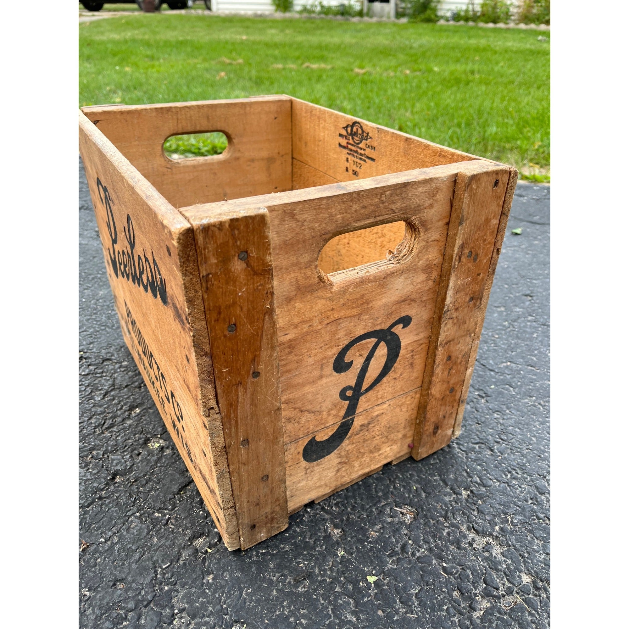 RARE Vintage Peerless Products Co. Wooden Soda Crate Milwaukee Wis